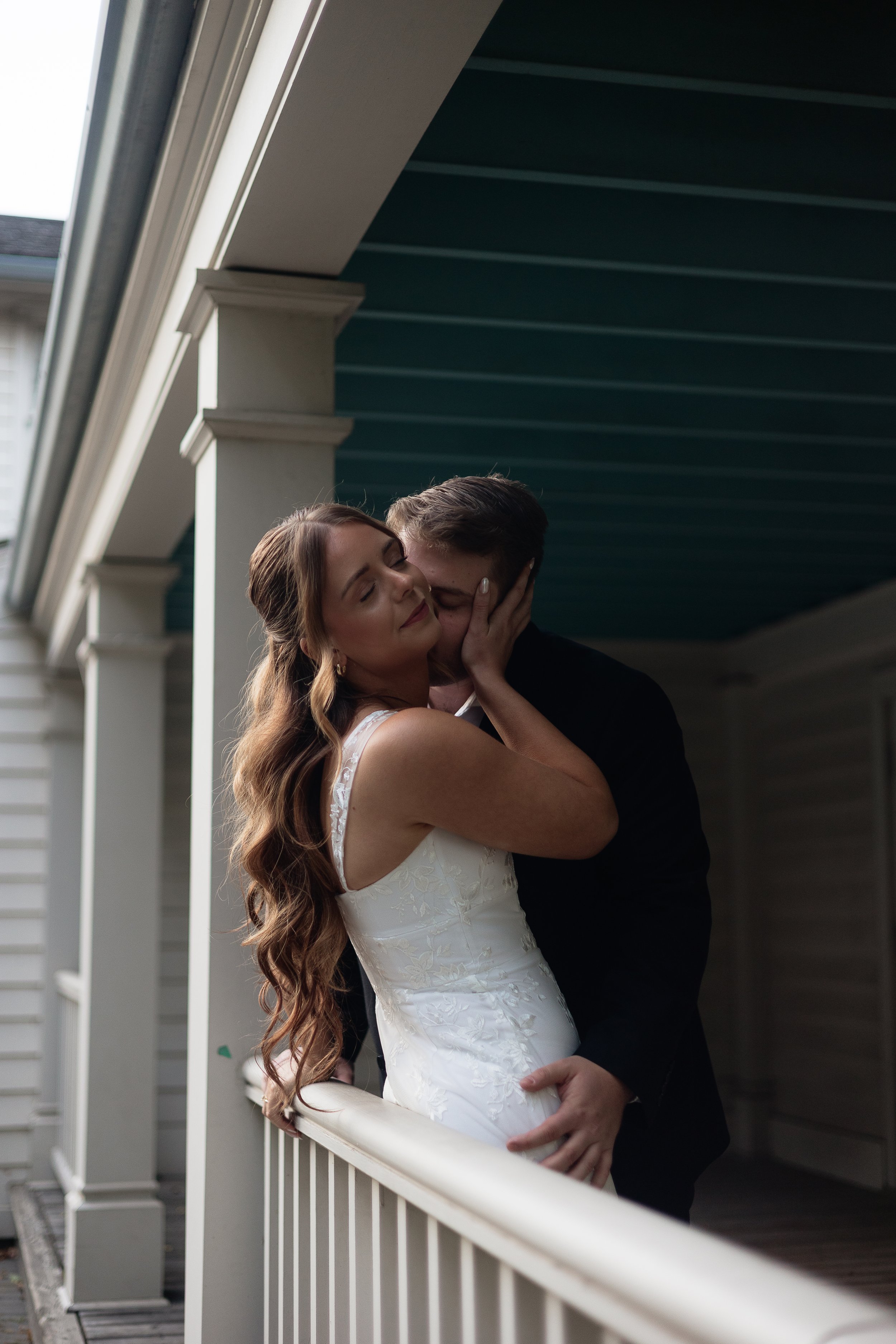 Romantic engagement photos at Battlefield House and Museum in Hamilton Ontario