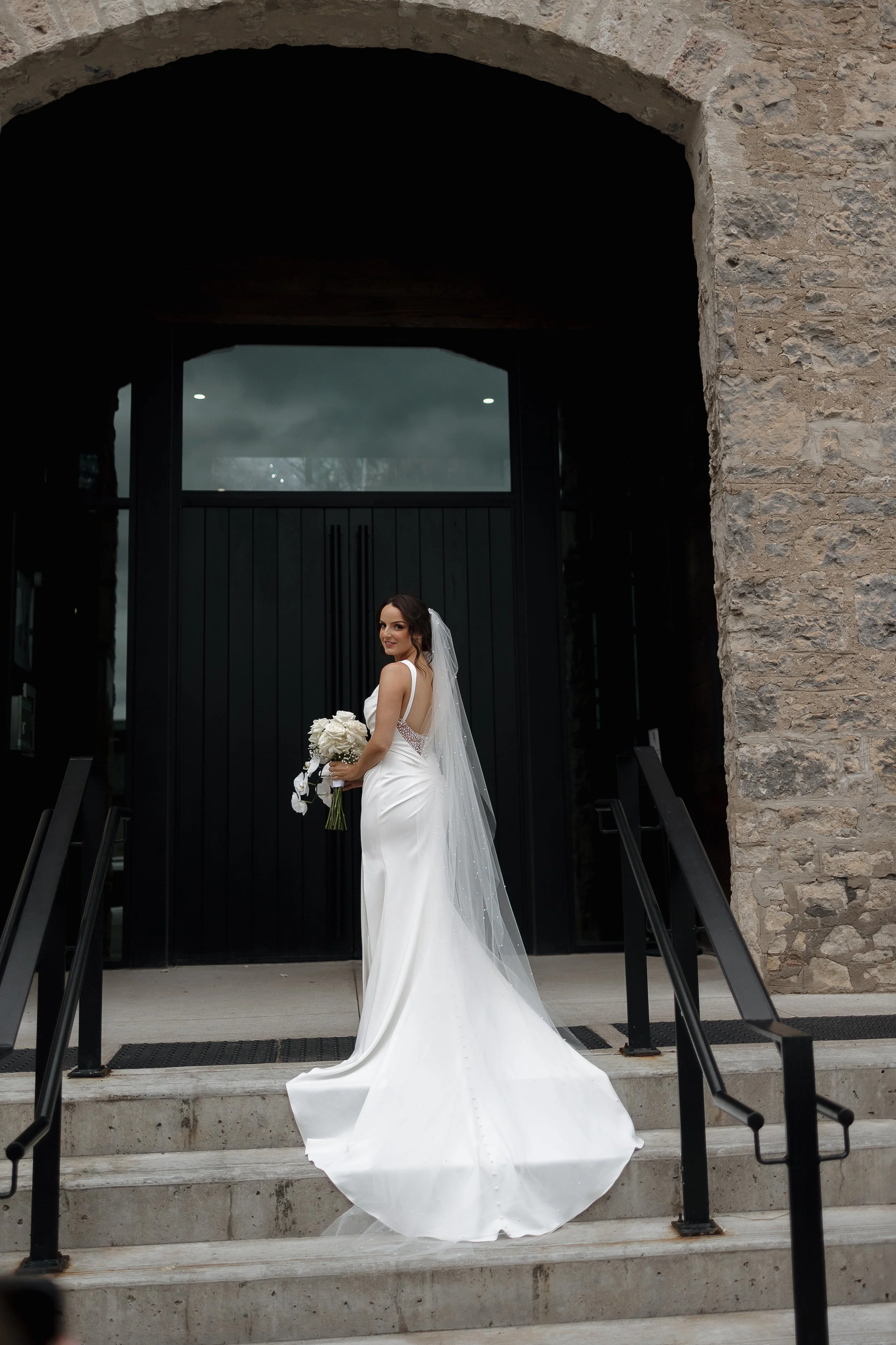 Timeless wedding portraits photographed by James and Alyson Photography in Cambridge Ontario