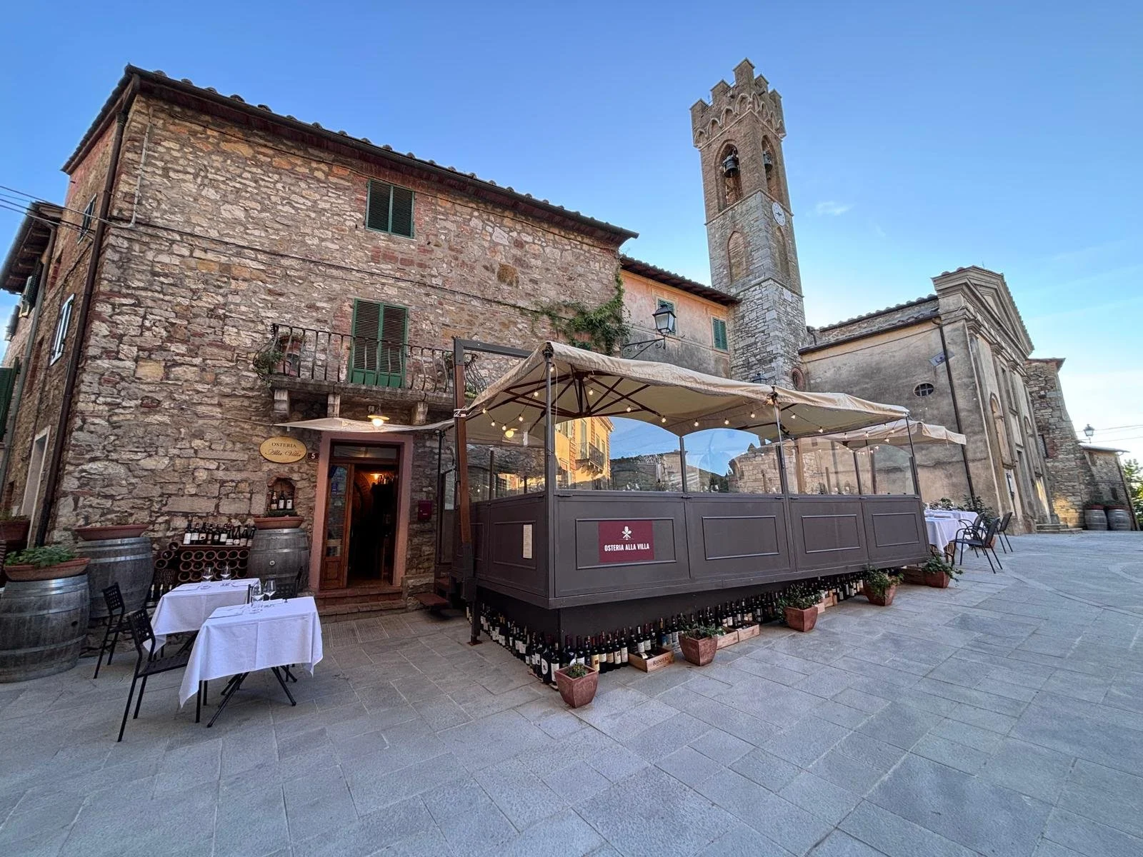 Tuscany restaurant with outdoor dining space for large parties, families or an intimate party of two. Located in a picturesque small village in the heart of chianti region, Siena, Castelnuovo Berardenga, Villa A Sesta, Italy.