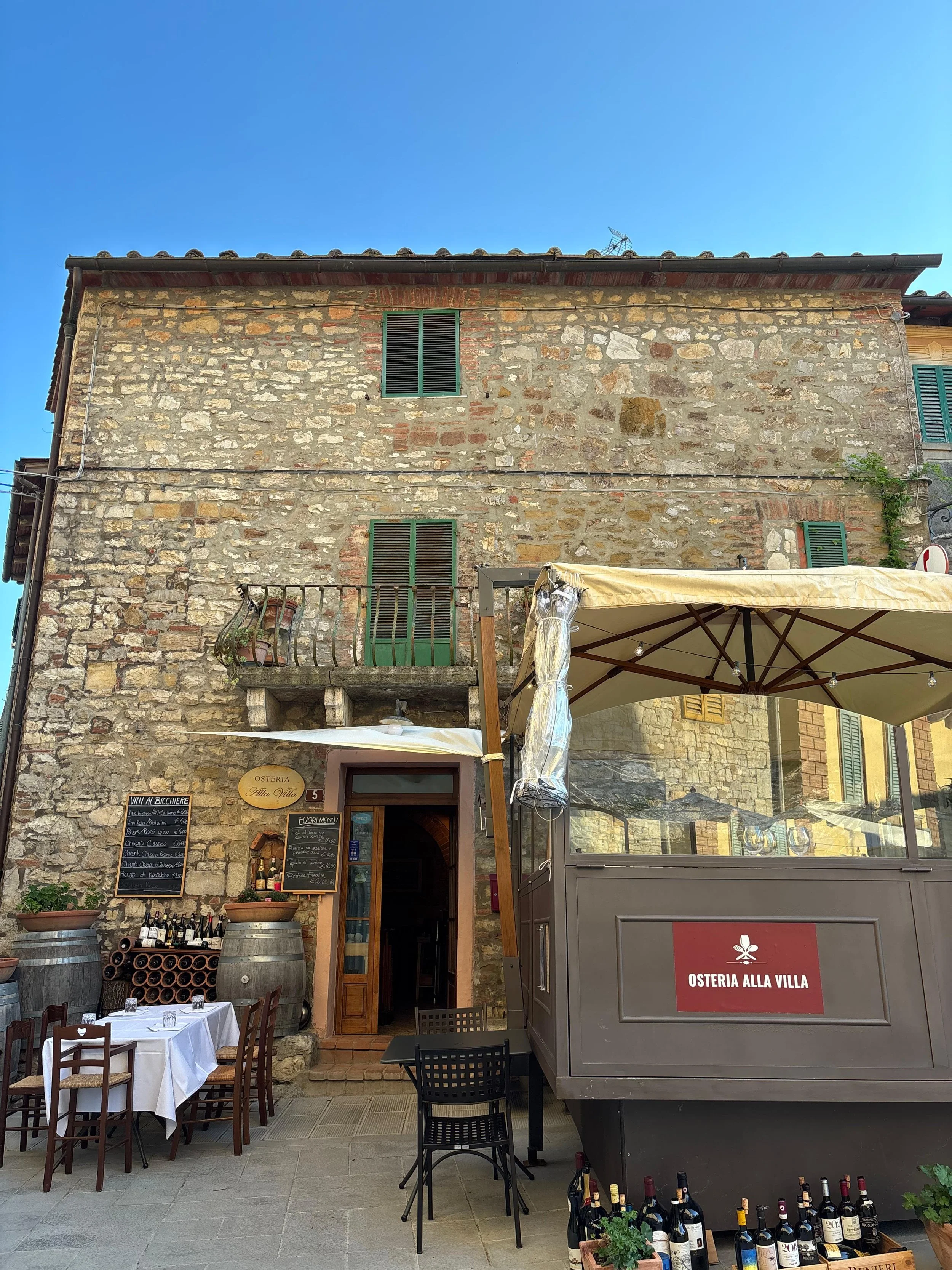 Osteria Alla Villa, a wine restaurant in the heart of Tuscany. 