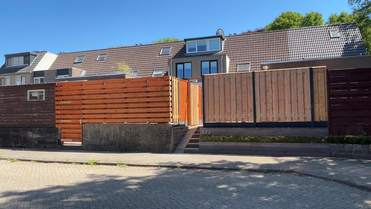 Een foto van een schutting