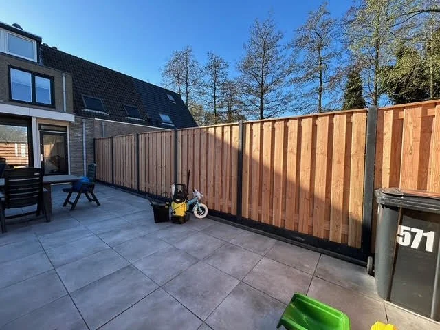 Een foto van een schutting