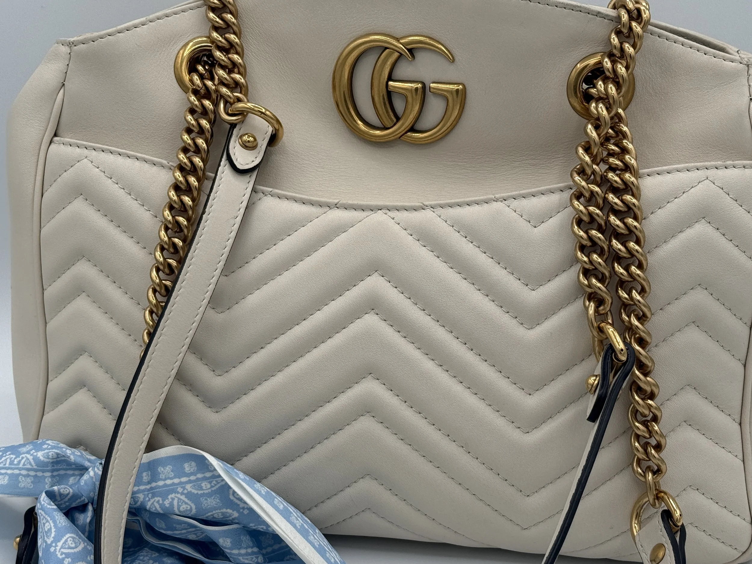 Gucci GG Marmont Shoulder Bag