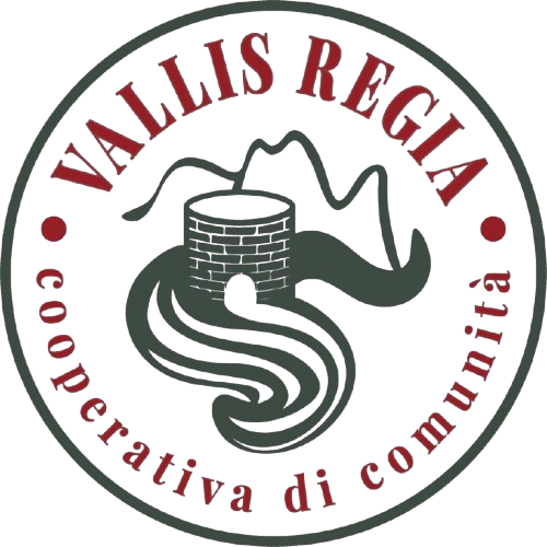 Logo for Wallis Regia Cooperative di Comunita, featuring a stylized barrel and a snake wrapped around it, with mountains in the background and text in Italian.