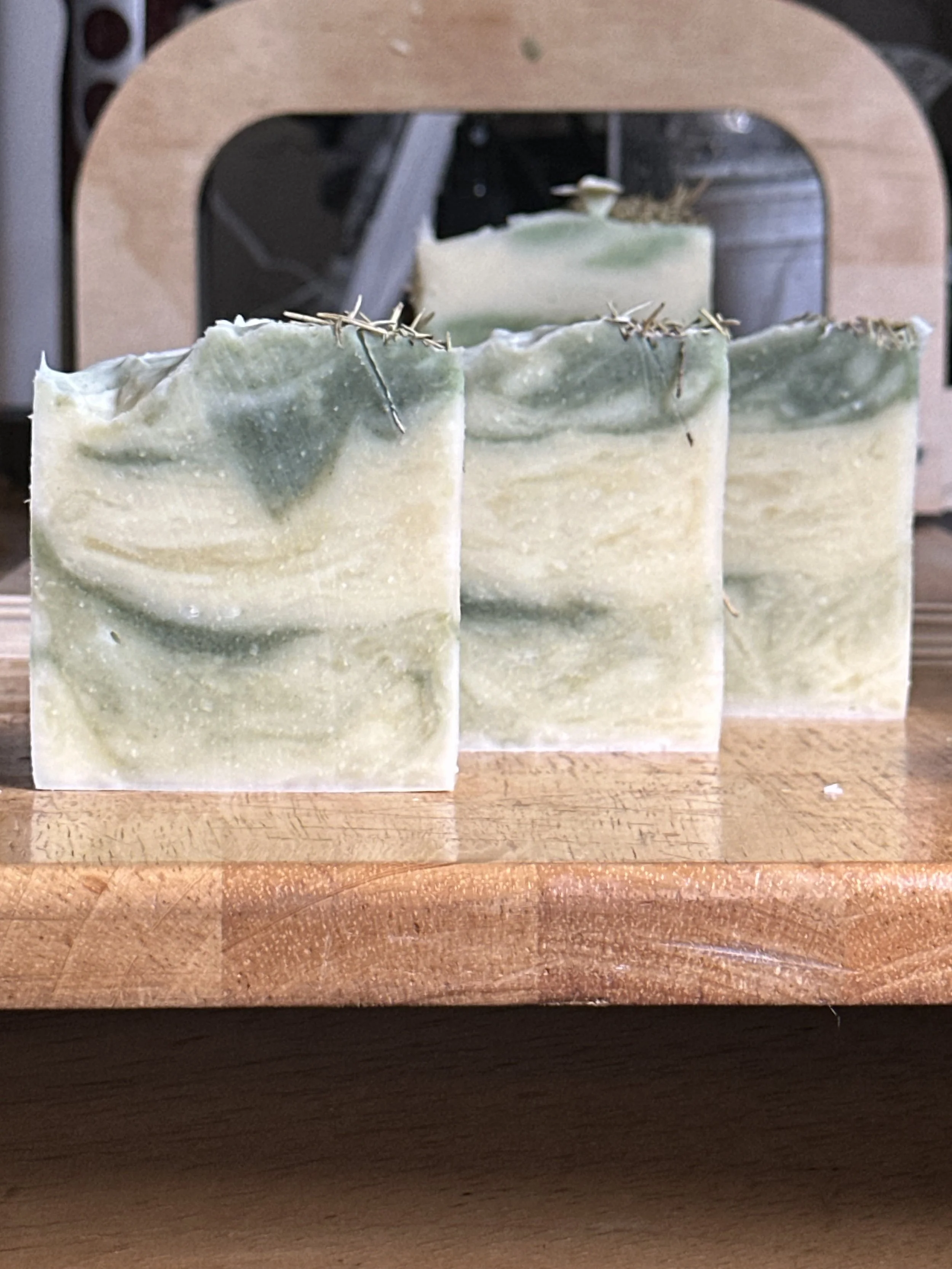Carver’s Clarity Cleansing Body Bar