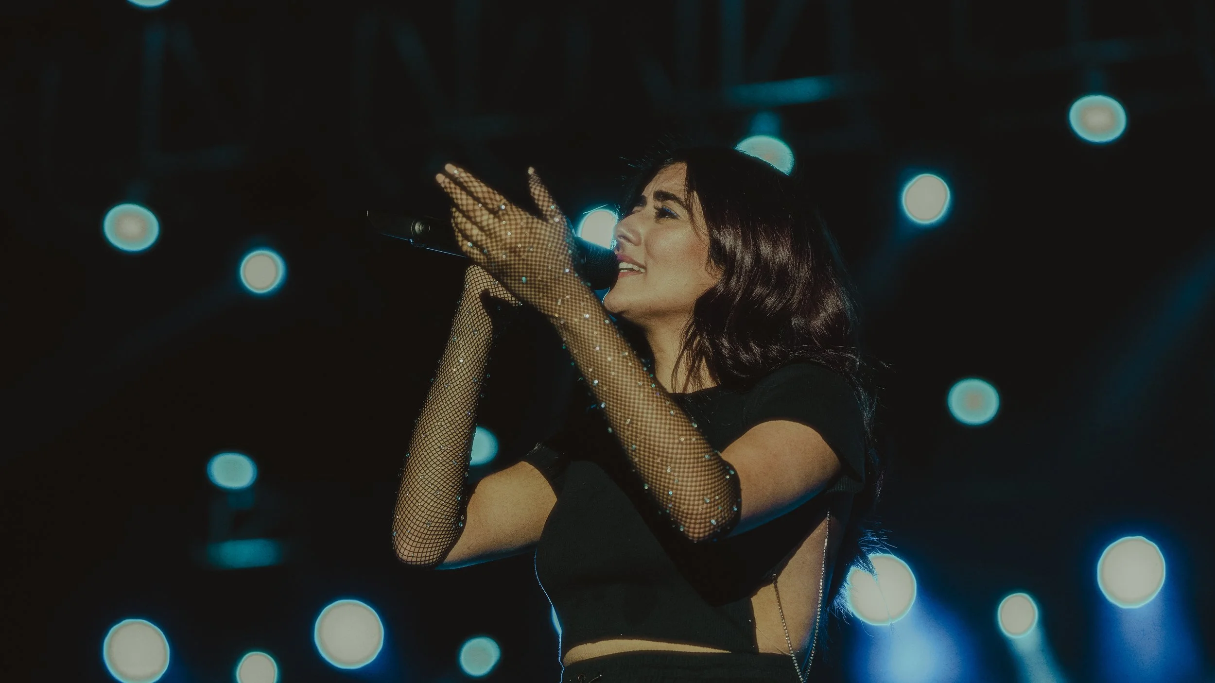 Jonita Gandhi Live in Bengaluru.jpg