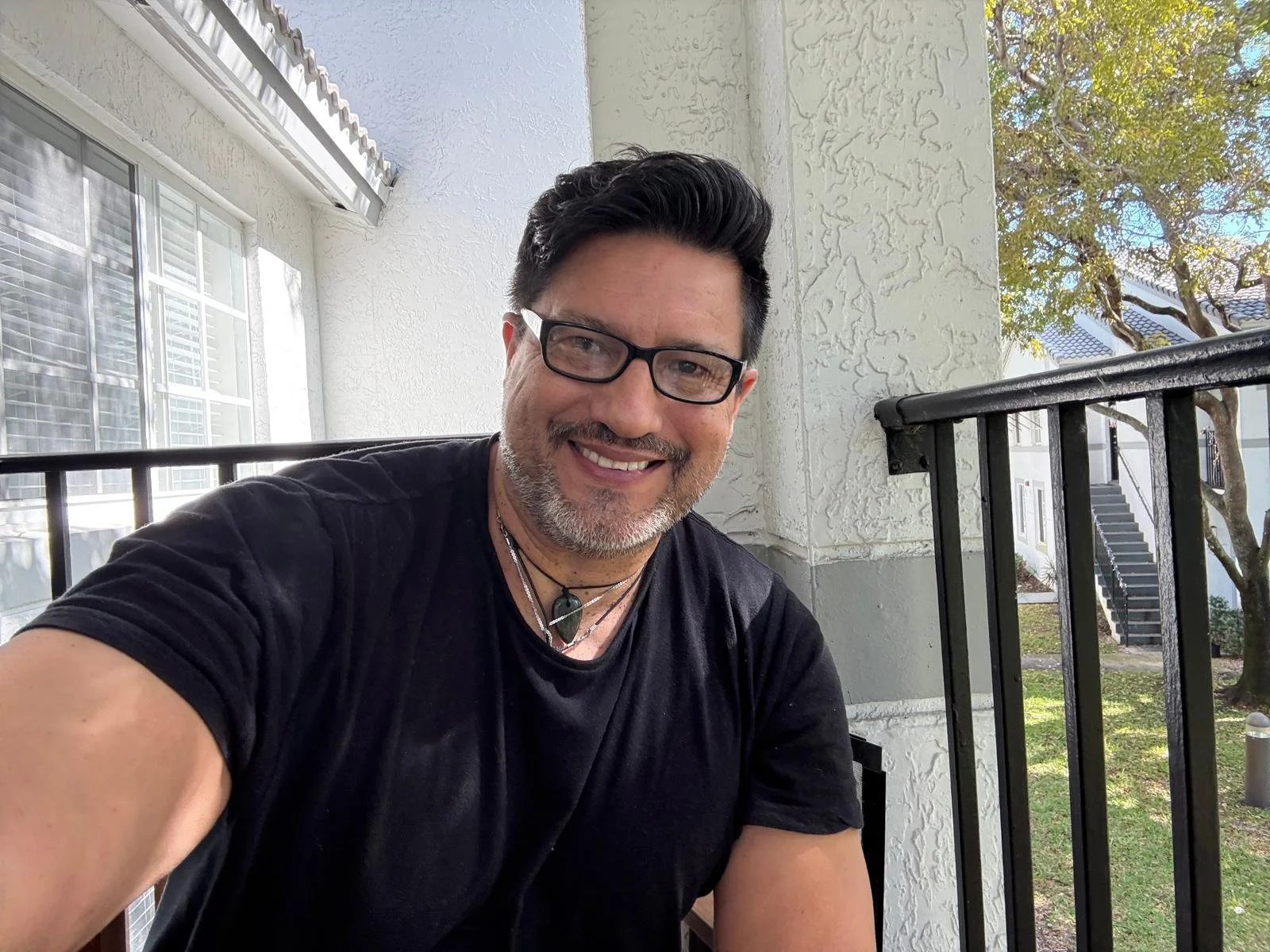 The Leap That Is Built in Silence/El salto que se construye en silencio