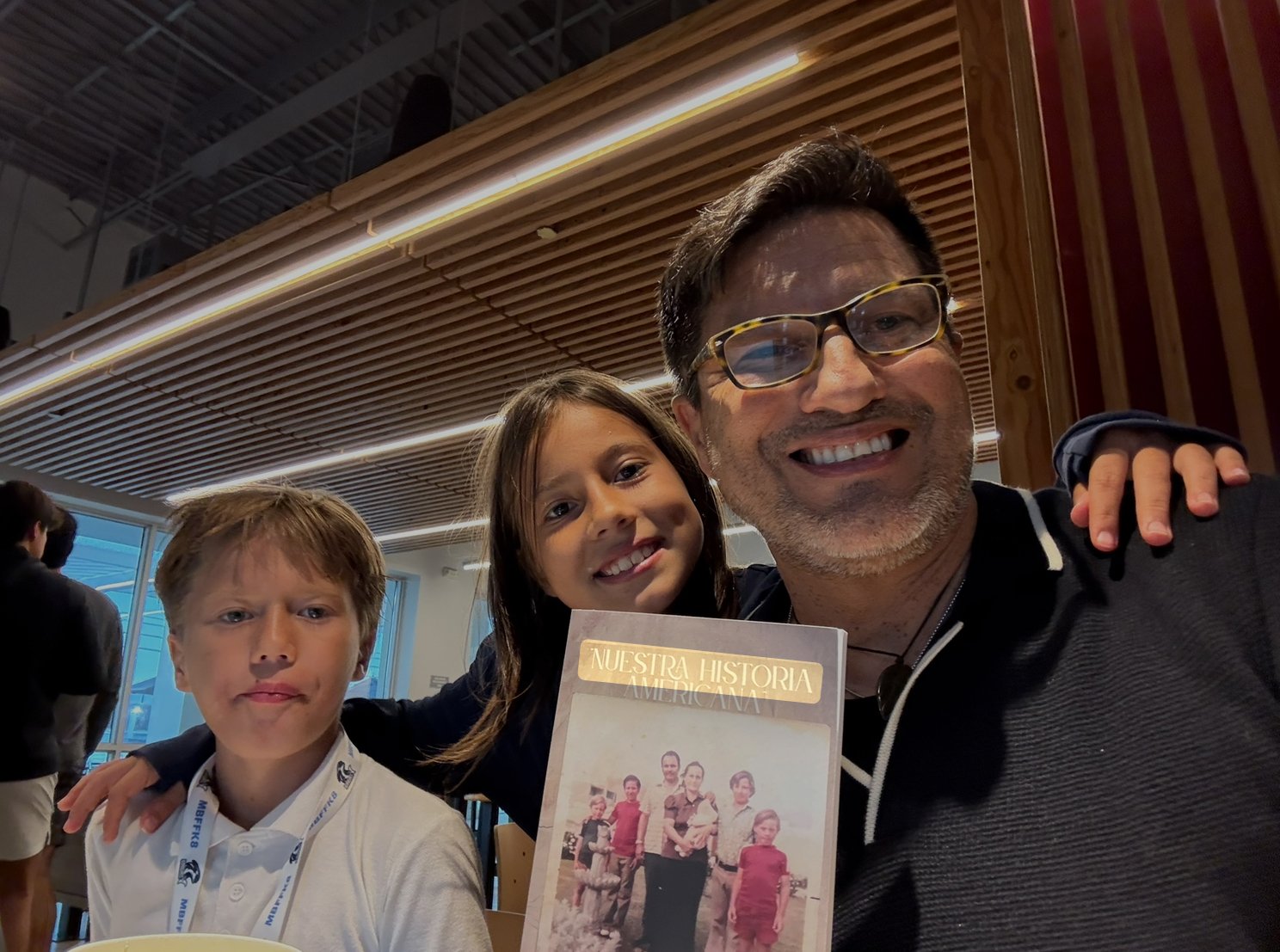 The American Dream: From Hollywood Screen to a Ghost Town/ El Sueño Americano: De la Pantalla de Hollywood a un Pueblo Fantasma