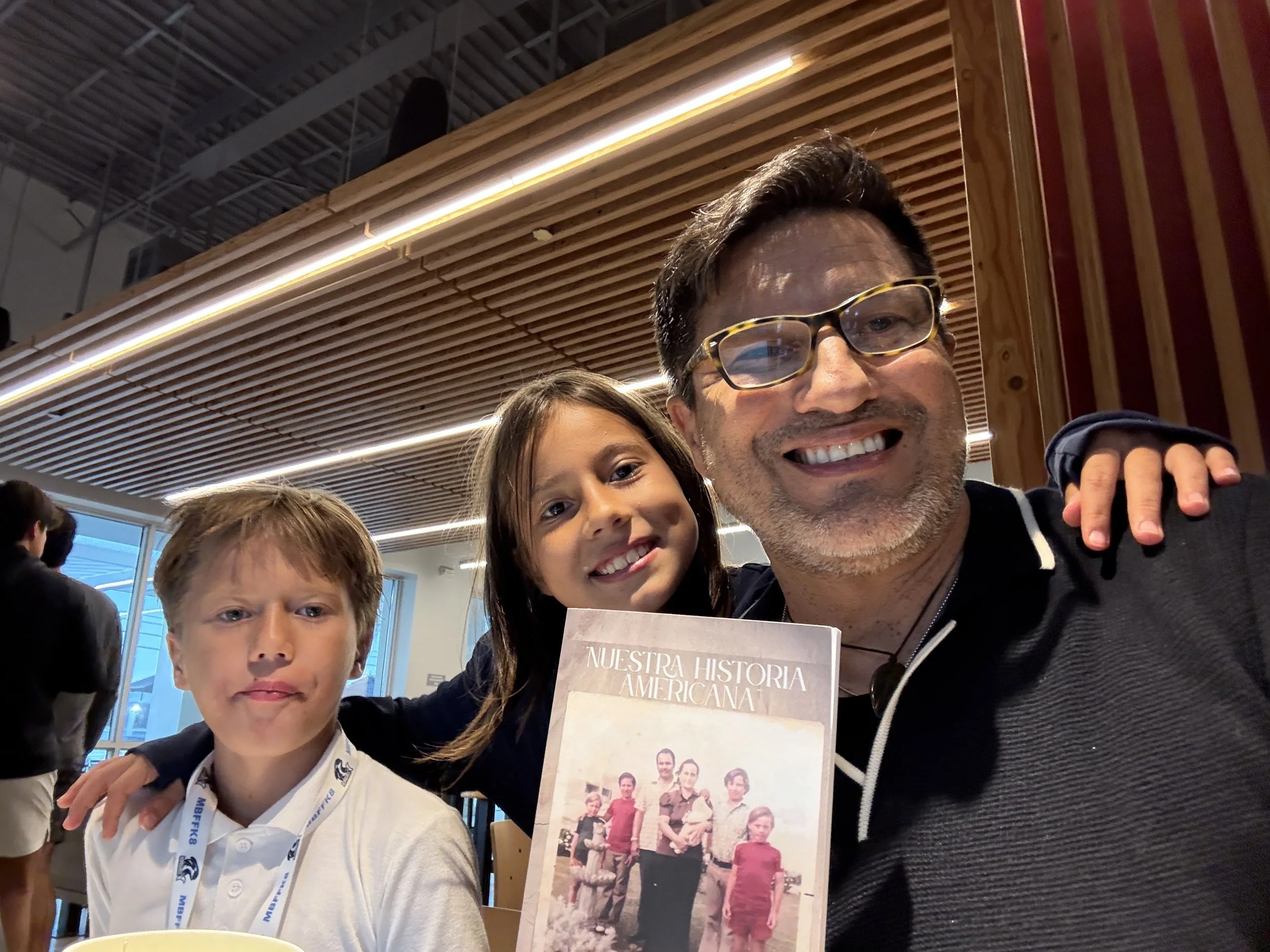 EL HORIZONTE DE UNA PANTALLA: DE LAS PELÍCULAS DE HOLLYWOOD A LA REALIDAD DEL INMIGRANTE/THE HORIZON OF A SCREEN: FROM HOLLYWOOD MOVIES TO THE IMMIGRANT'S REALITY