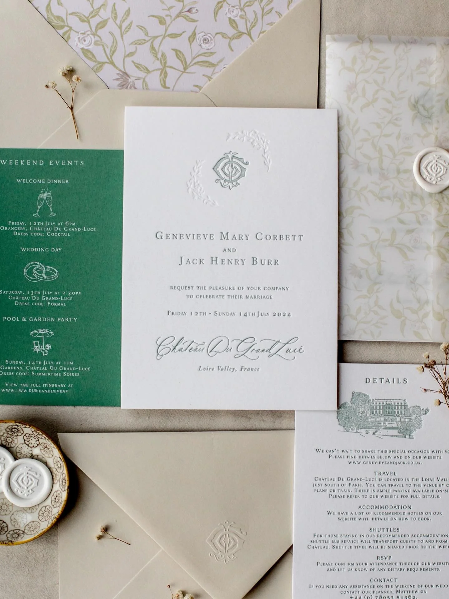 Spring fresh letterpress and embossing for a gorgeous French chateau wedding with the joyous @matthew_oliver_weddings at the iconic @chateaudugrandluce 

#luxuryinvitationdesigner #fineartstationery #stationerydesigner #frenchweddings #chateauwedding