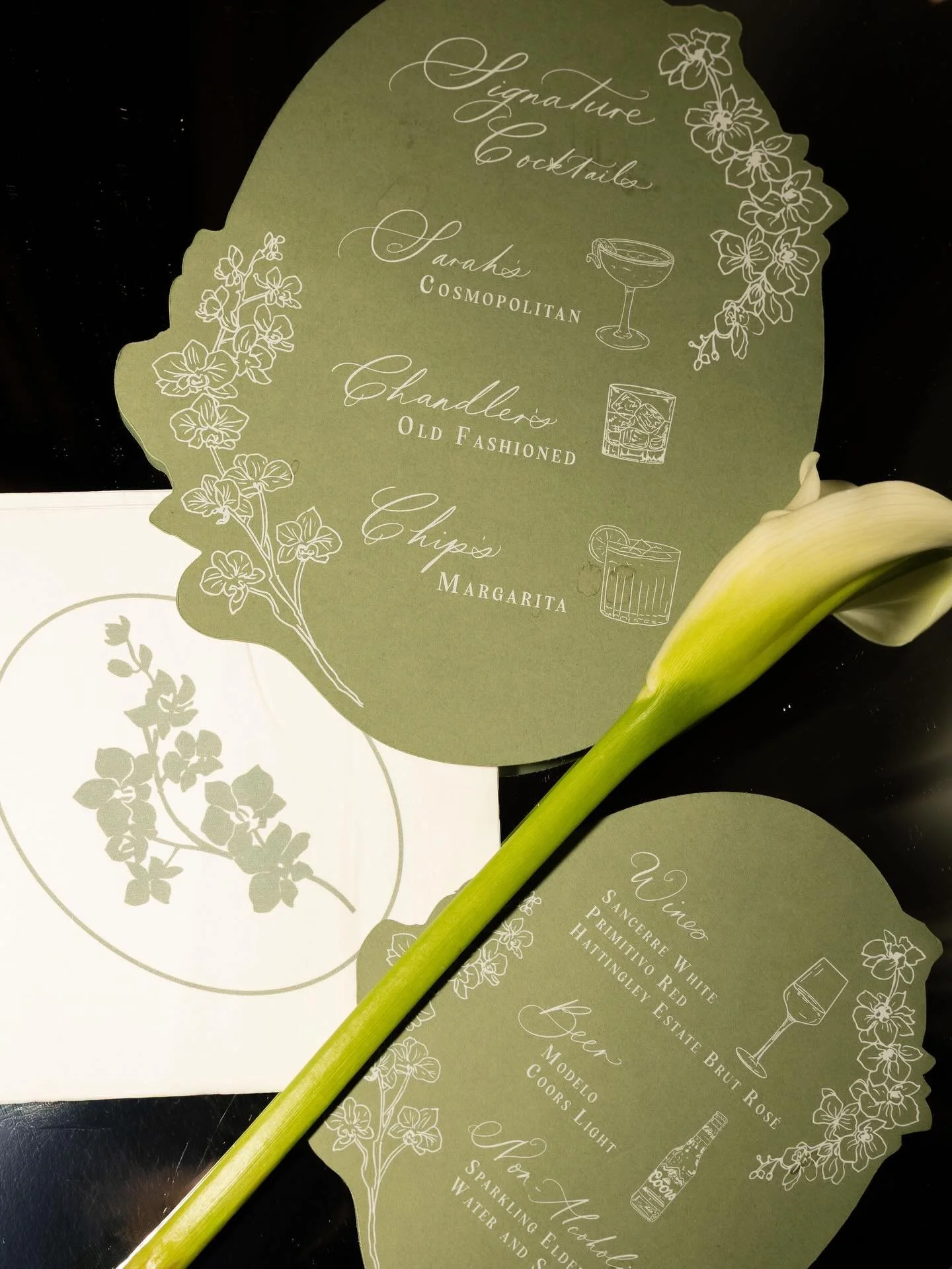 Stylish bar menu and custom monogram napkins for S&amp;Cs gorgeous wedding at the Four Seasons 

Planner @georgia_matthewoliver
Venue @fshampshire
Captured beautifully by @tammyshun

#bespokestationerydesigner #customstationery #diecutstationery #lux