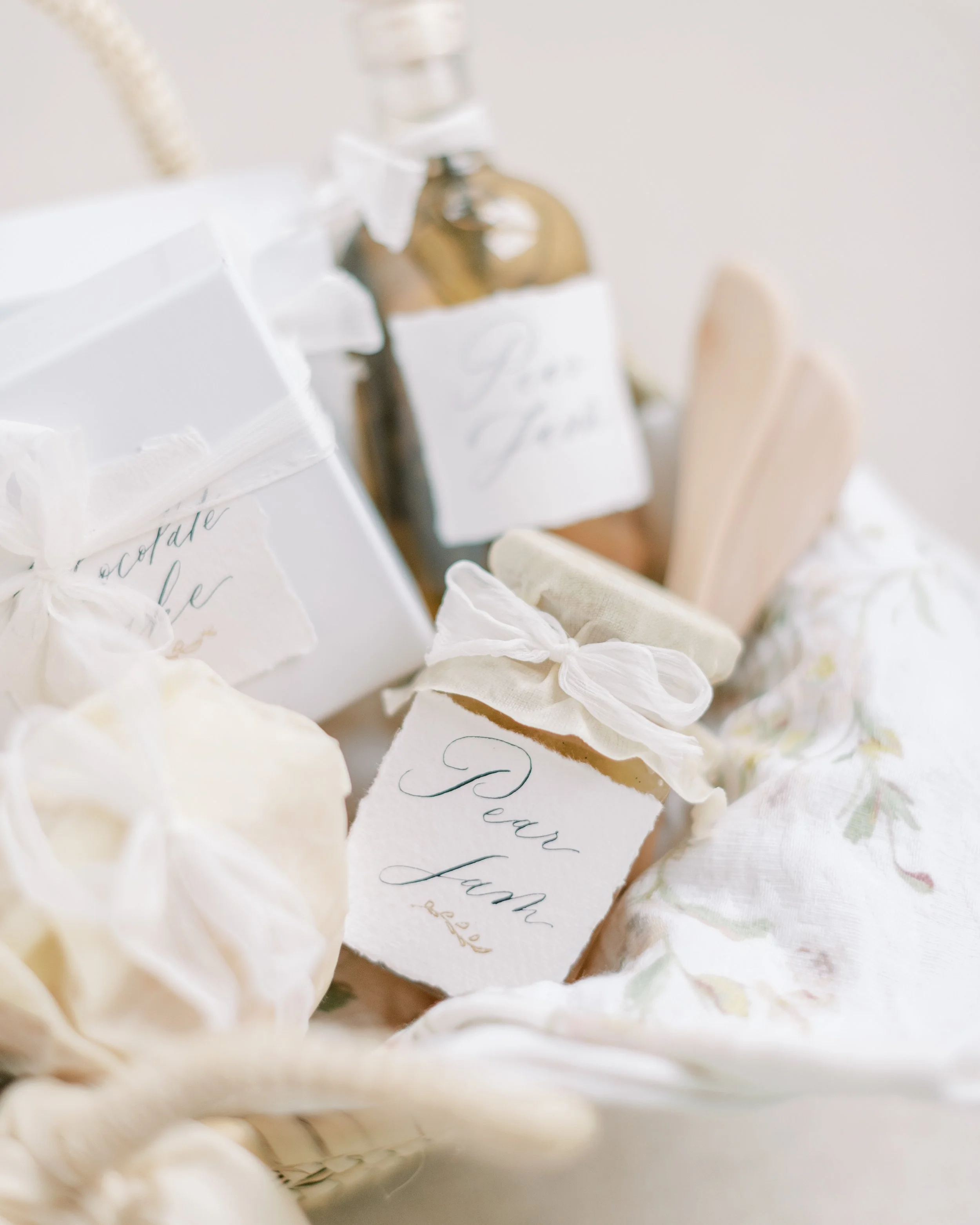 MonAnnie Cakes Basket_Cristina IlaoCIP_1064 (1).jpg