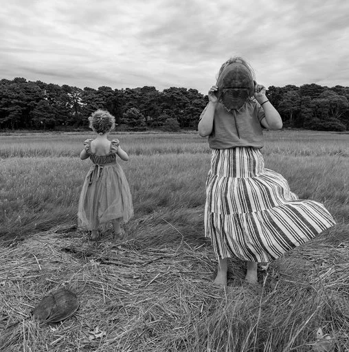 Jennifer Lauren Smith      
        
Jennifer Lauren Smith is an artist working in photography and the photobook. She
builds visual narratives from the fragmented experience of deafness. Thresholds,
material histories, light, vibration, and imagined 