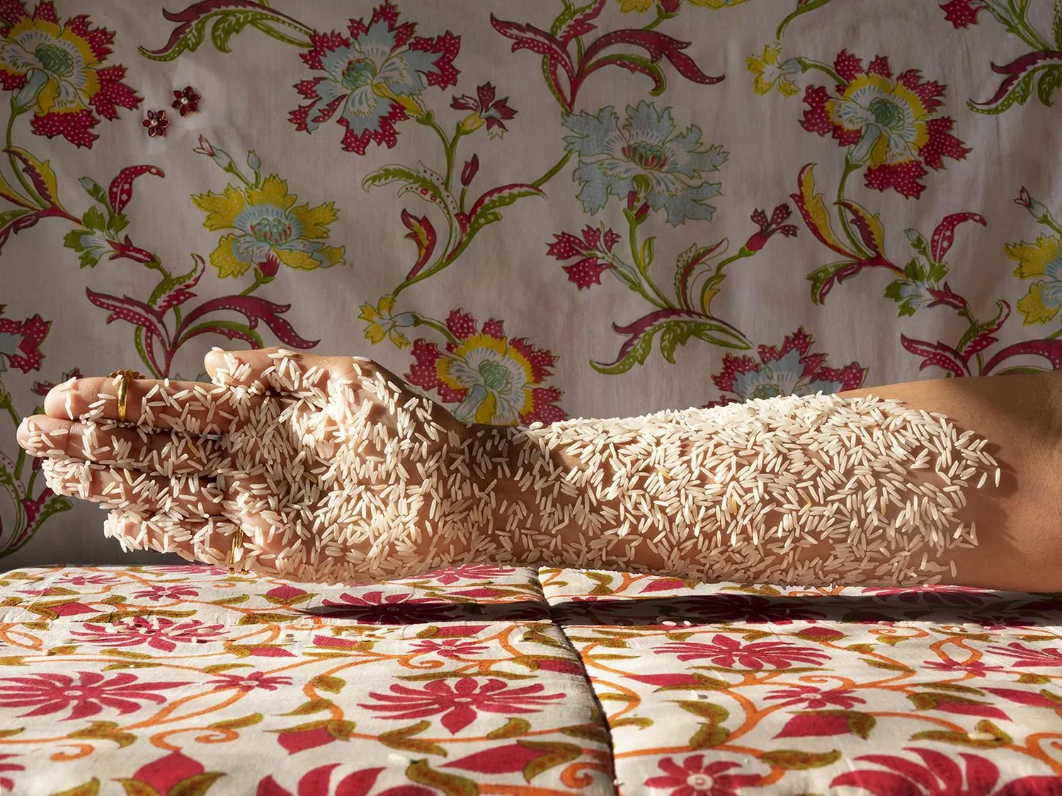 Priya Suresh Kambli Born 1975 in Mumbai, Kambli holds a BFA from Lafayette and MFA from Houston. She reworks her family archive to explore migration and feminist practice. A 2025 Howard Foundation Fellow, Leica Women Foto Project winner, and MacDowel
