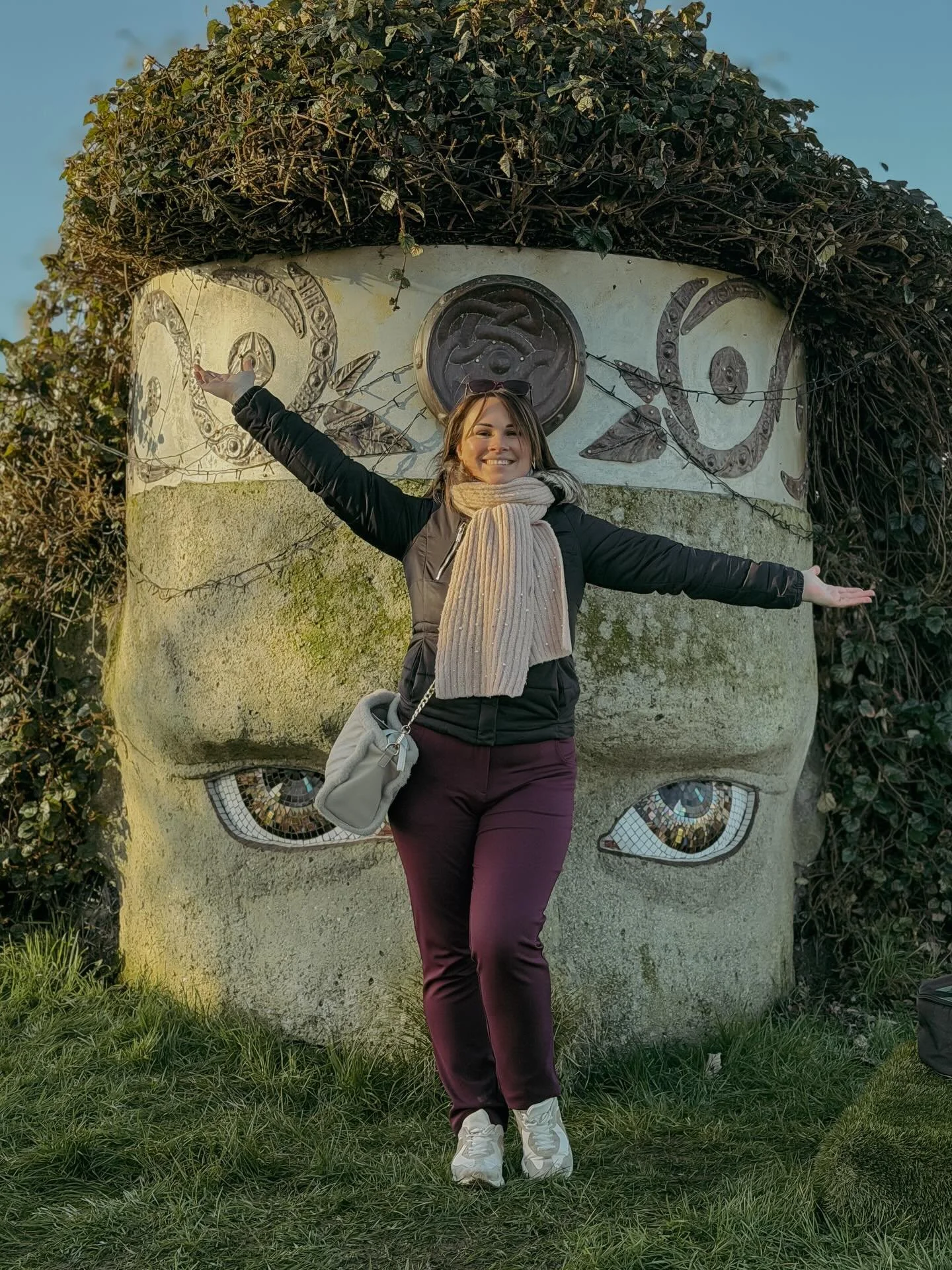 Festival Mn&aacute; 2026 🤍✨🧚

Being surrounded only by women, having cacao, soundbaths, beathwork, dancing, workshops, yoga and may more activities.

Spend a day together with Cida @cidasilvaholisticenergy , I took content for her mind blowing serv