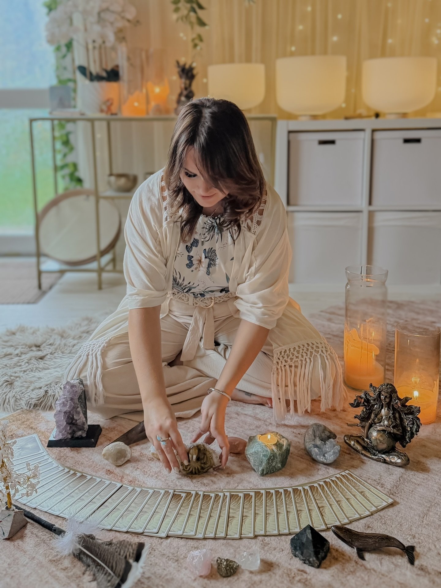 Can you hear the snake 🐍 hissing?

We are still in this phase of shedding our old habits, patterns, relationships, work places, homes, mindsets, beliefs, and physical items that NO LONGER ALIGNS AND SERVES YOU. ✨

Last 9 year cycle will close soon a