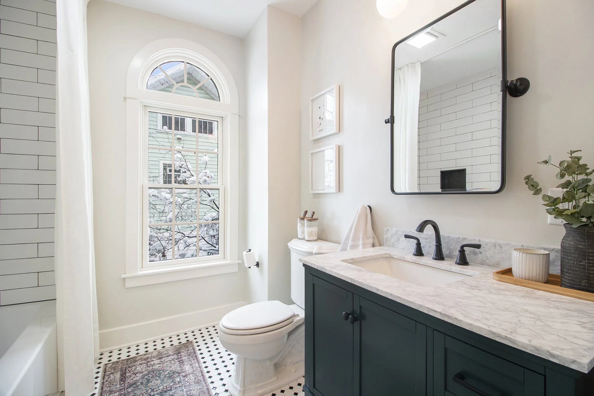 Project 05 // Expanding Bathrooms