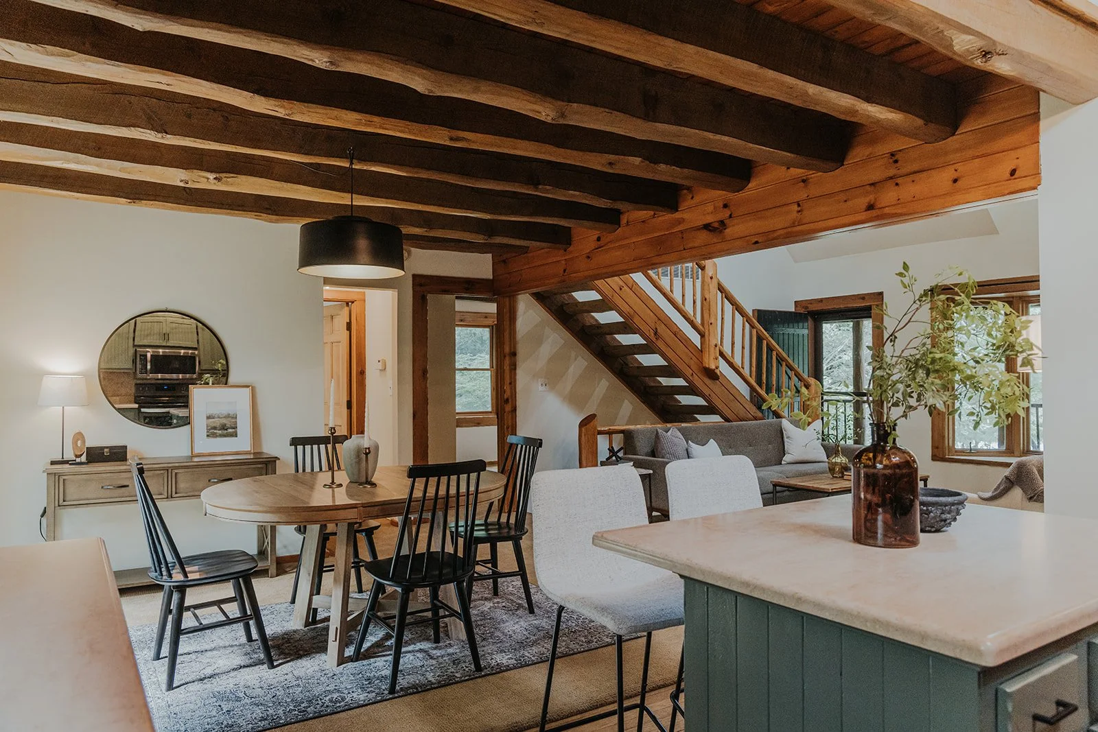 Concierge - Dining Room