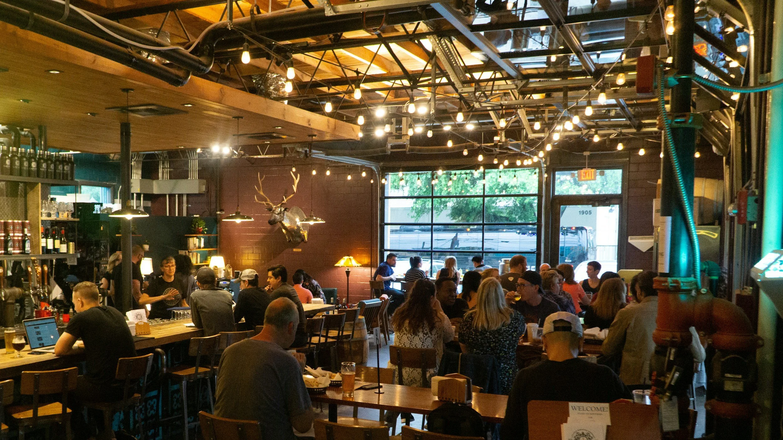 Eating Out Gluten-Free: What Actually Matters (And What Most People Miss)