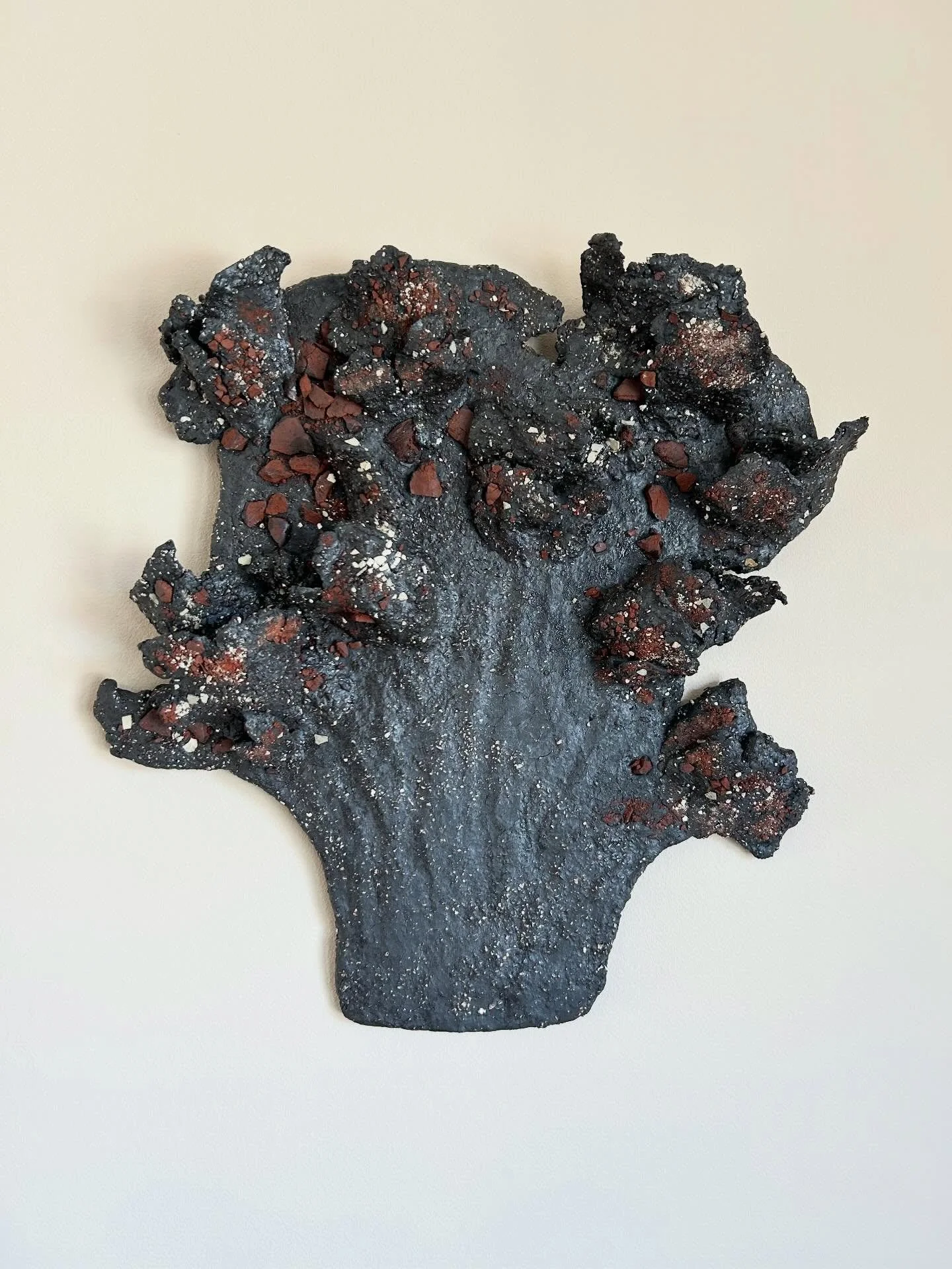 Vilket tr&auml;d &auml;r jag? - en del av utst&auml;llningen &rdquo;Vad tittar du p&aring;?&rdquo; Wadk&ouml;pingsrummet 1-6 maj.

.

.

.
#ceramics #wallart #ceramictree