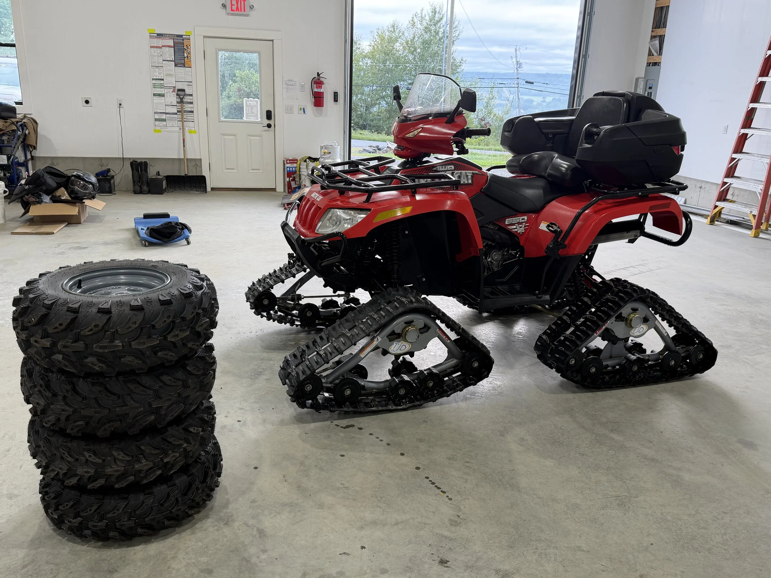 2005 Arctic Cat 650 V-2 4X4 W/ Track & New Tires!