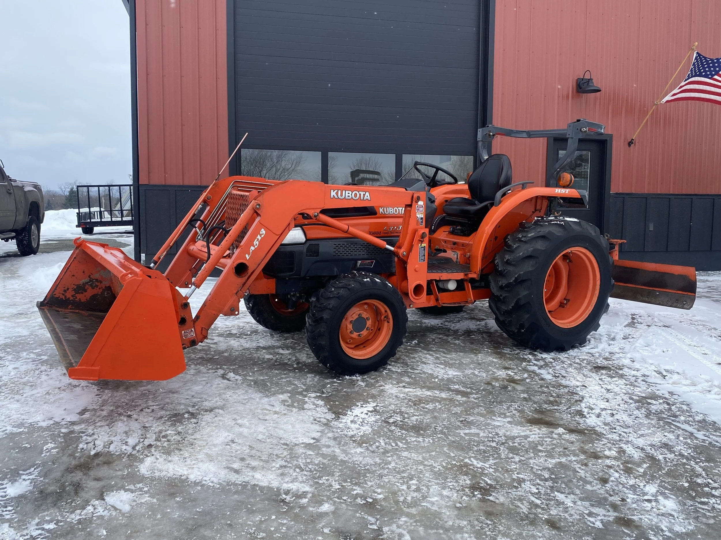 2003 Kubota L3130 Grand L 4X4 Hydrostatic Tractor W/ 7FT Hawkline 6-way Rear Plow
