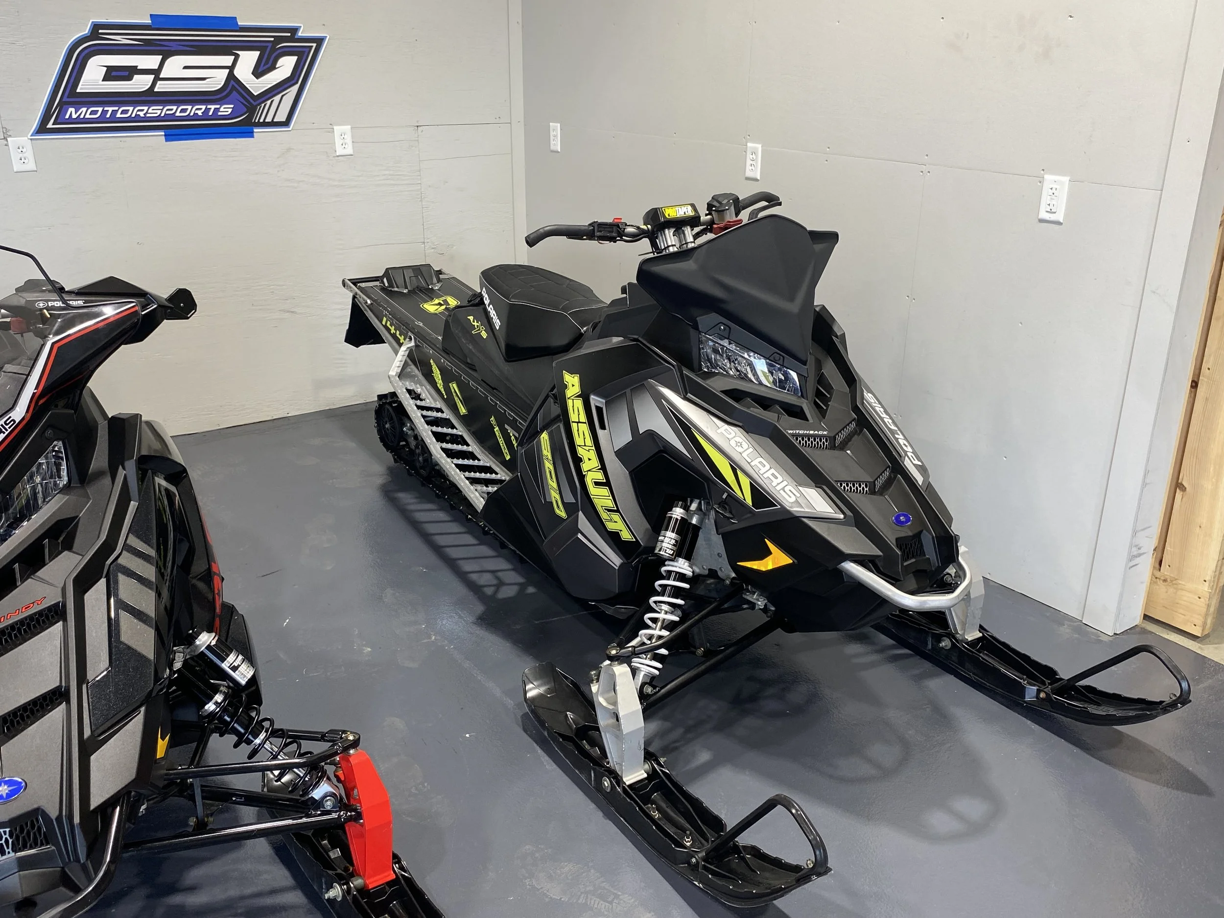 2018 Polaris switchback assault 800 144"