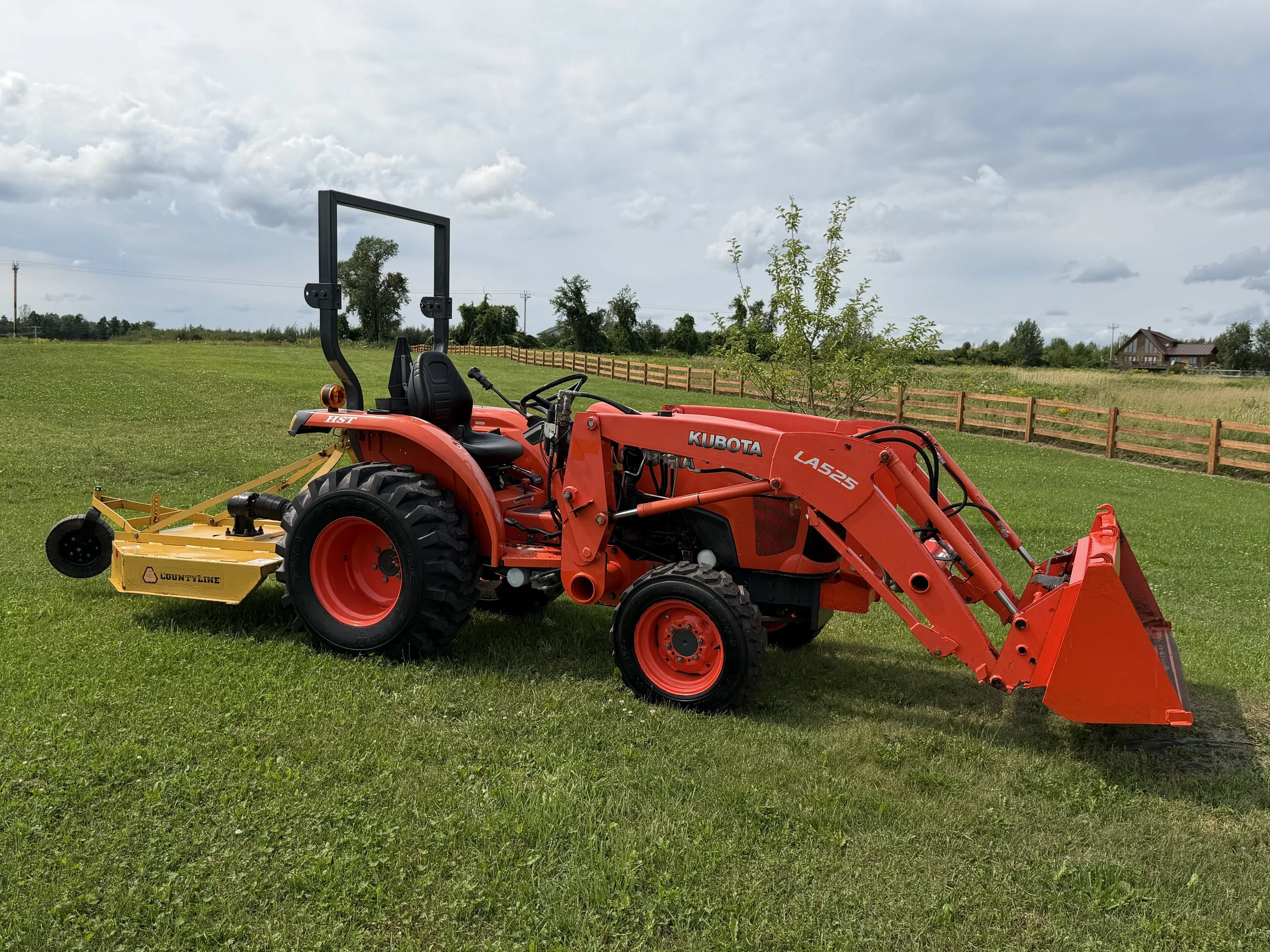 2019 Kubota L2501 25HP Diesel Tractor W/ County Line Brush Hog
