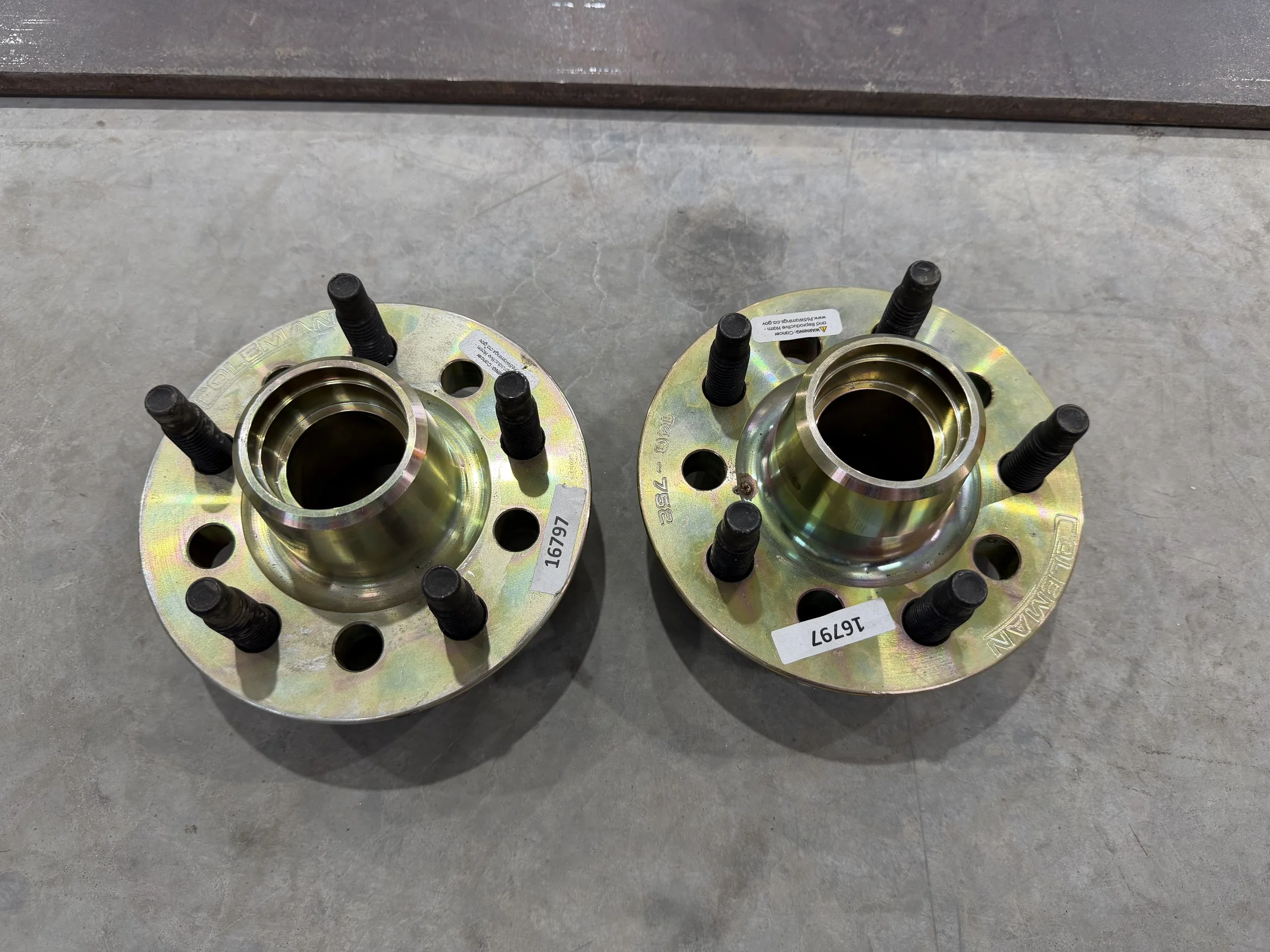 New Coleman 16797 Sportsman Hubs Pair