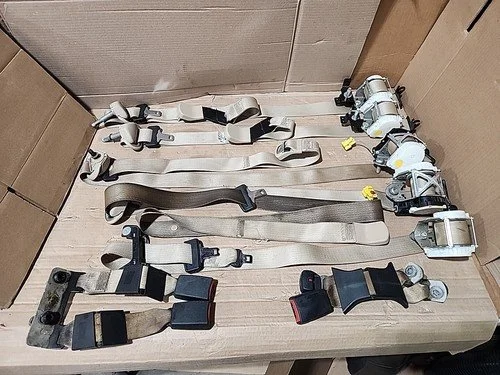 seat belts 08 ct.jpg