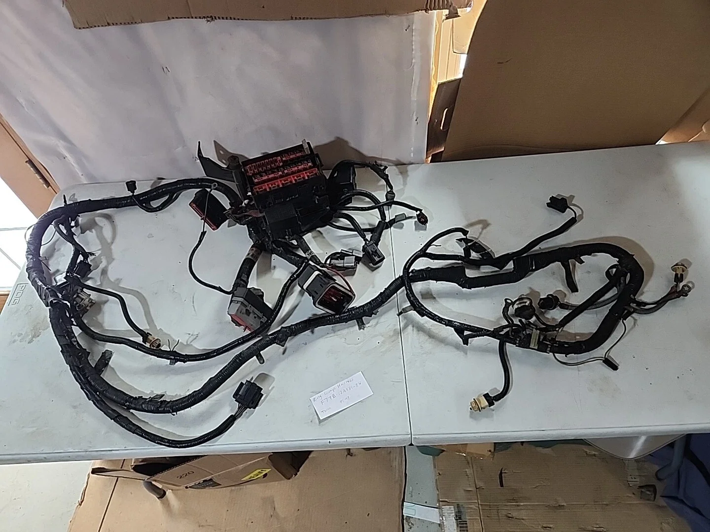 95-97 Engine Compartment Harness: Ford 7.3L Engine Compartment Wiring Harness Fuse Box F7TB-12A581-BH 95-97 F250