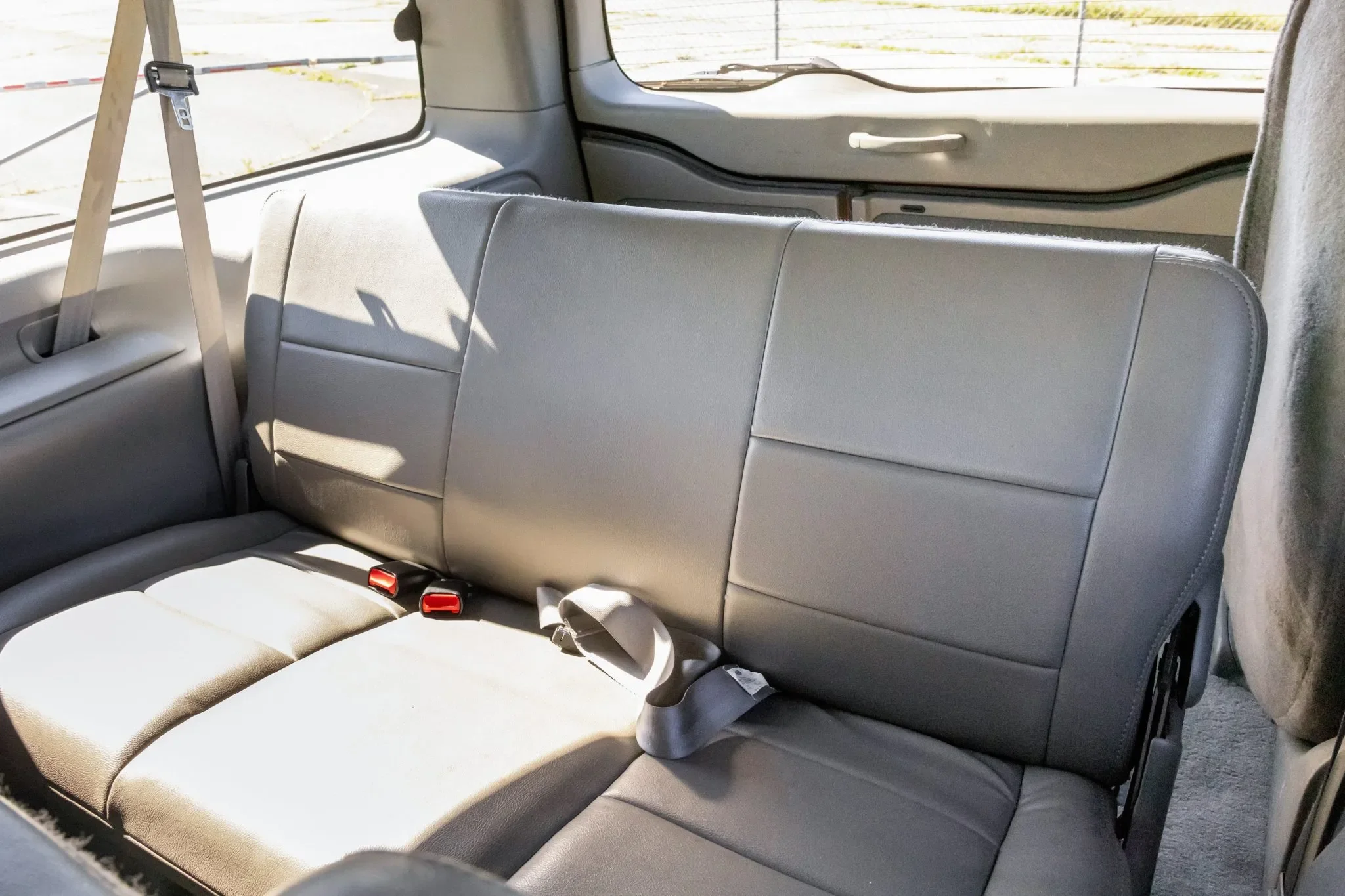 Seats - 05 X stock pic Row 3 Gray Leather.webp