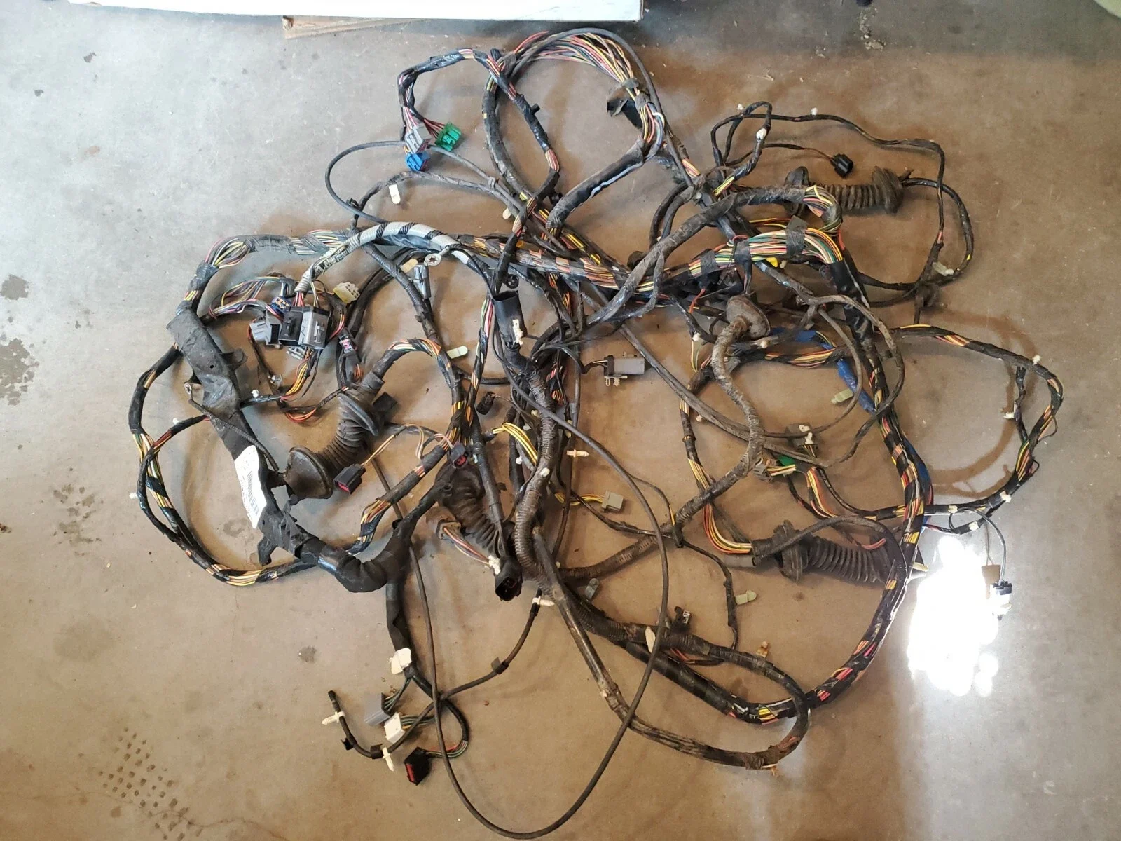 Cabin Harness: 2002 Ford Excursion Limited Interior Cab Wiring Harness 6.8 V10 4X4 AUTO 2C7T-14A005-LA