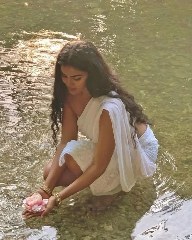 Chandra Ceremony: Full Moon | Chloé Frame