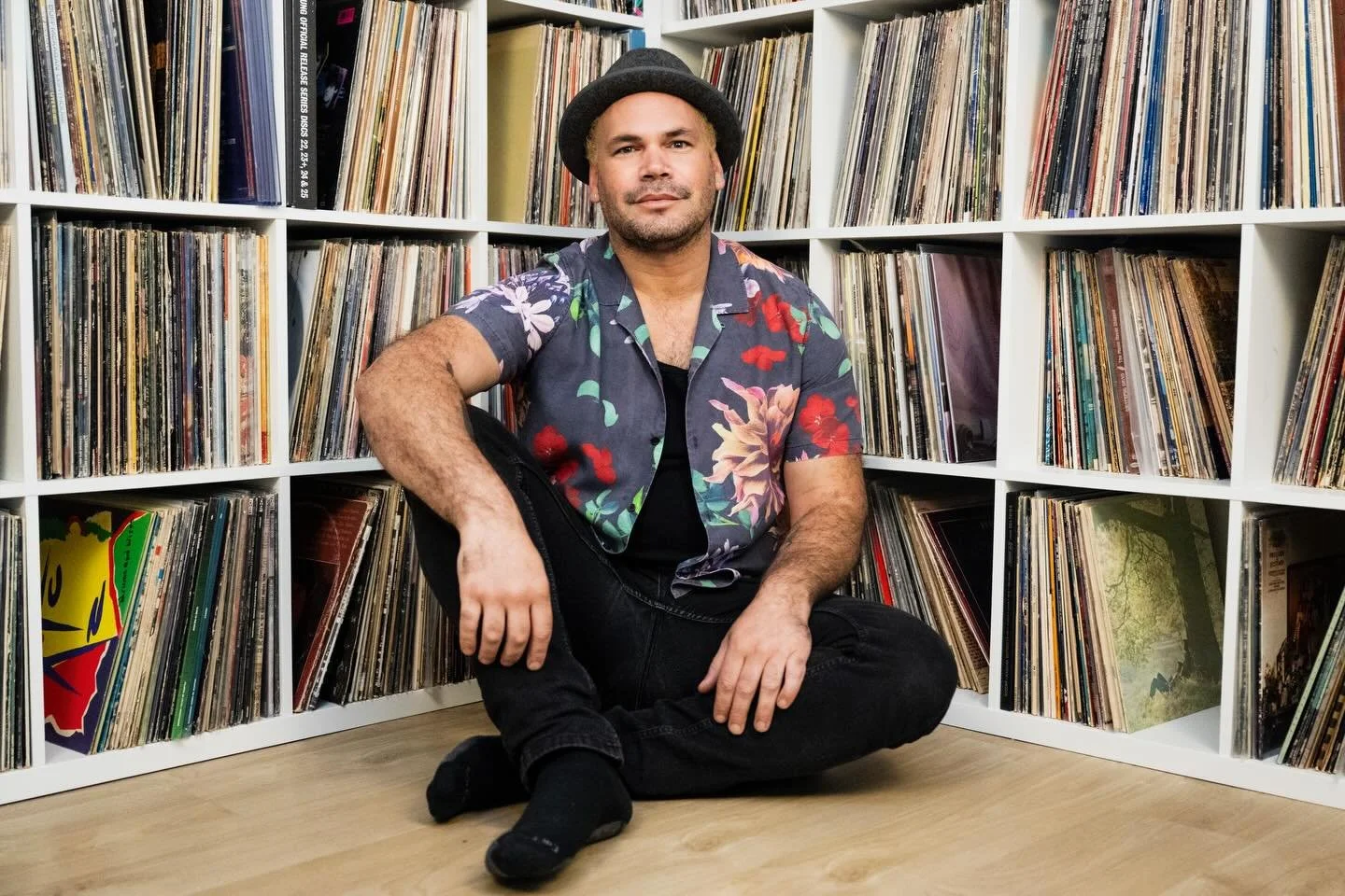 Surrounded by vinyls 🌀 See you Tuesday night for my first live show of 2026. 📸 // @alldayvinyl