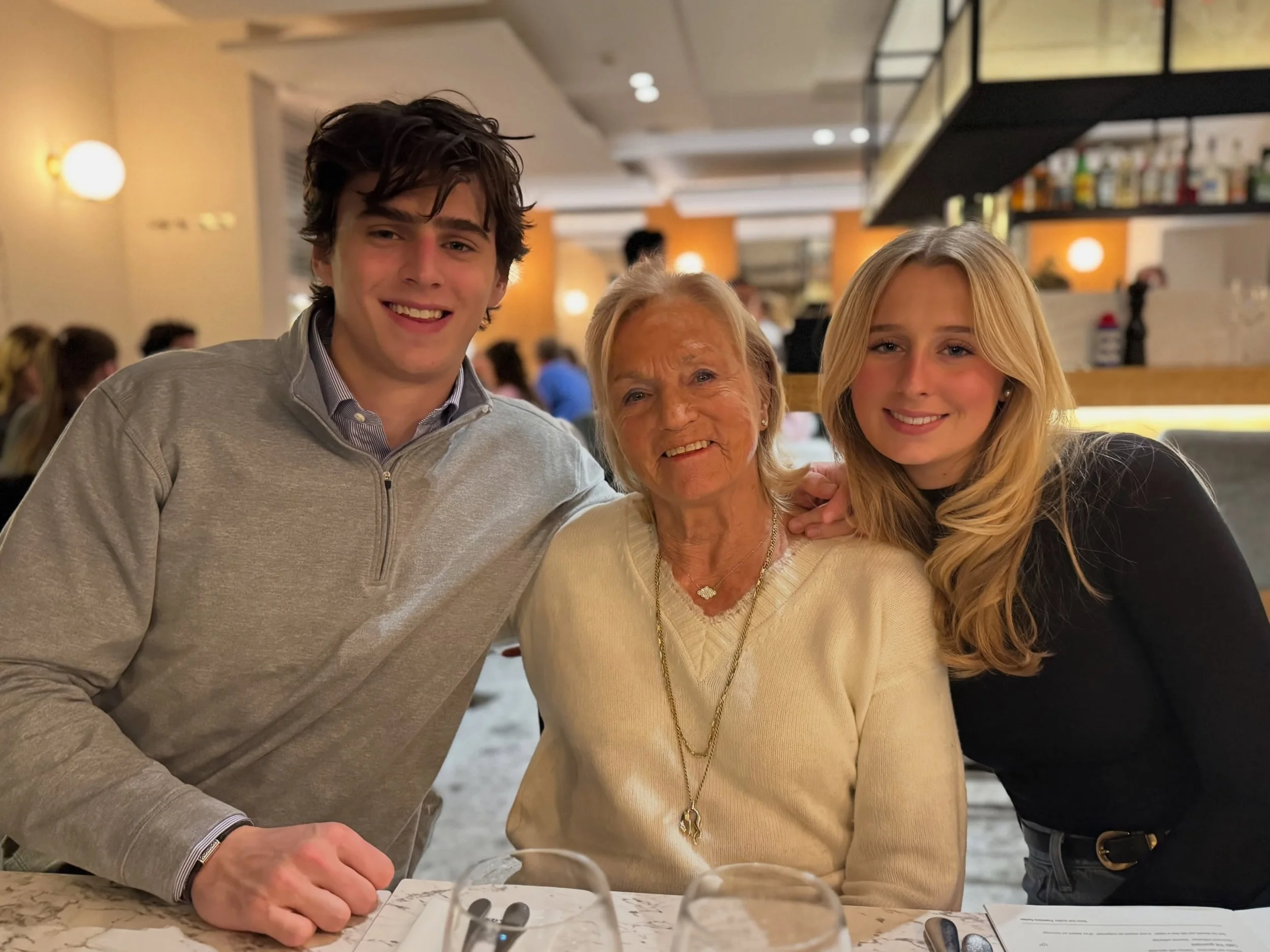 Happy Mother&rsquo;s Day to my beautiful mom 💐

Feeling so grateful that my children, my sisters, and I can still share such precious moments with her 🤍

#happymothersday2026 #mothersday2026 #gratefulhearts #familymoments #creativewomen