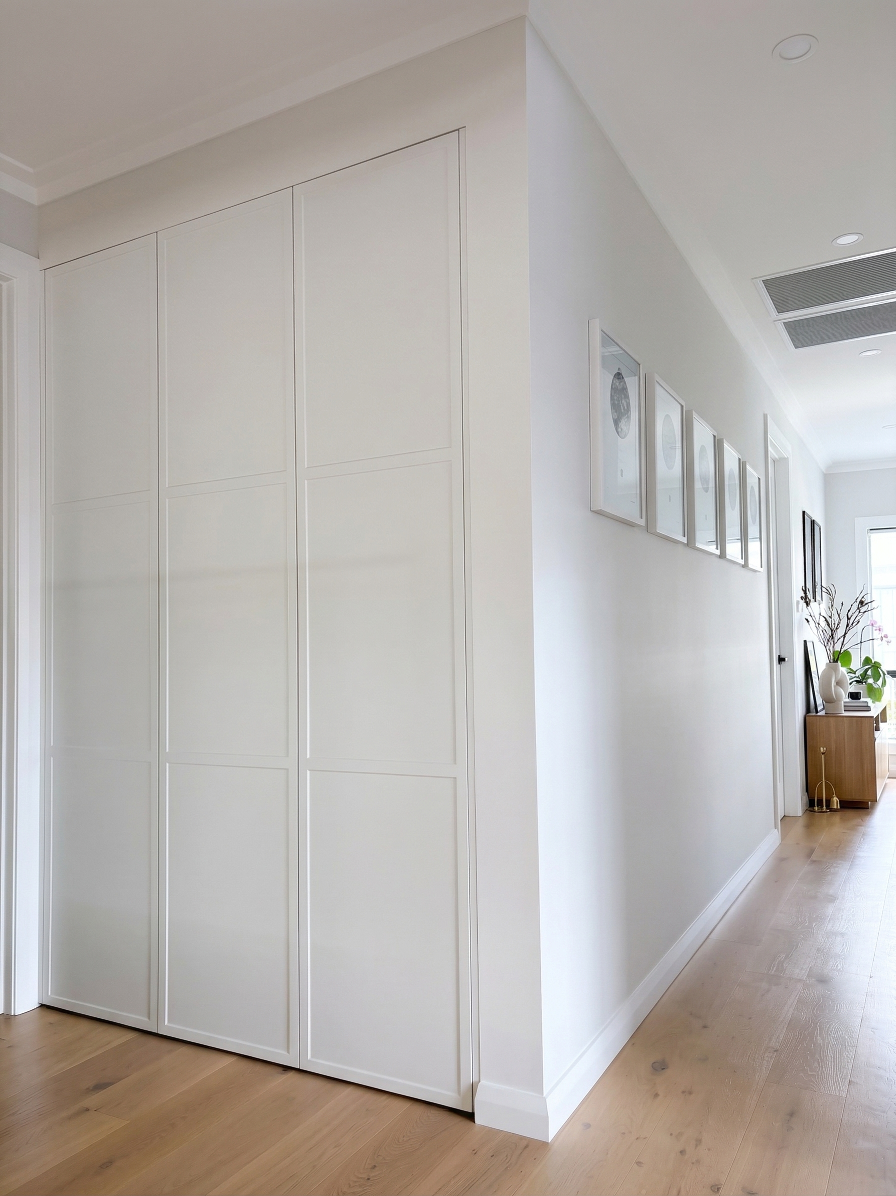 TruJoinery - Box Hill - Linen Closet 1.png