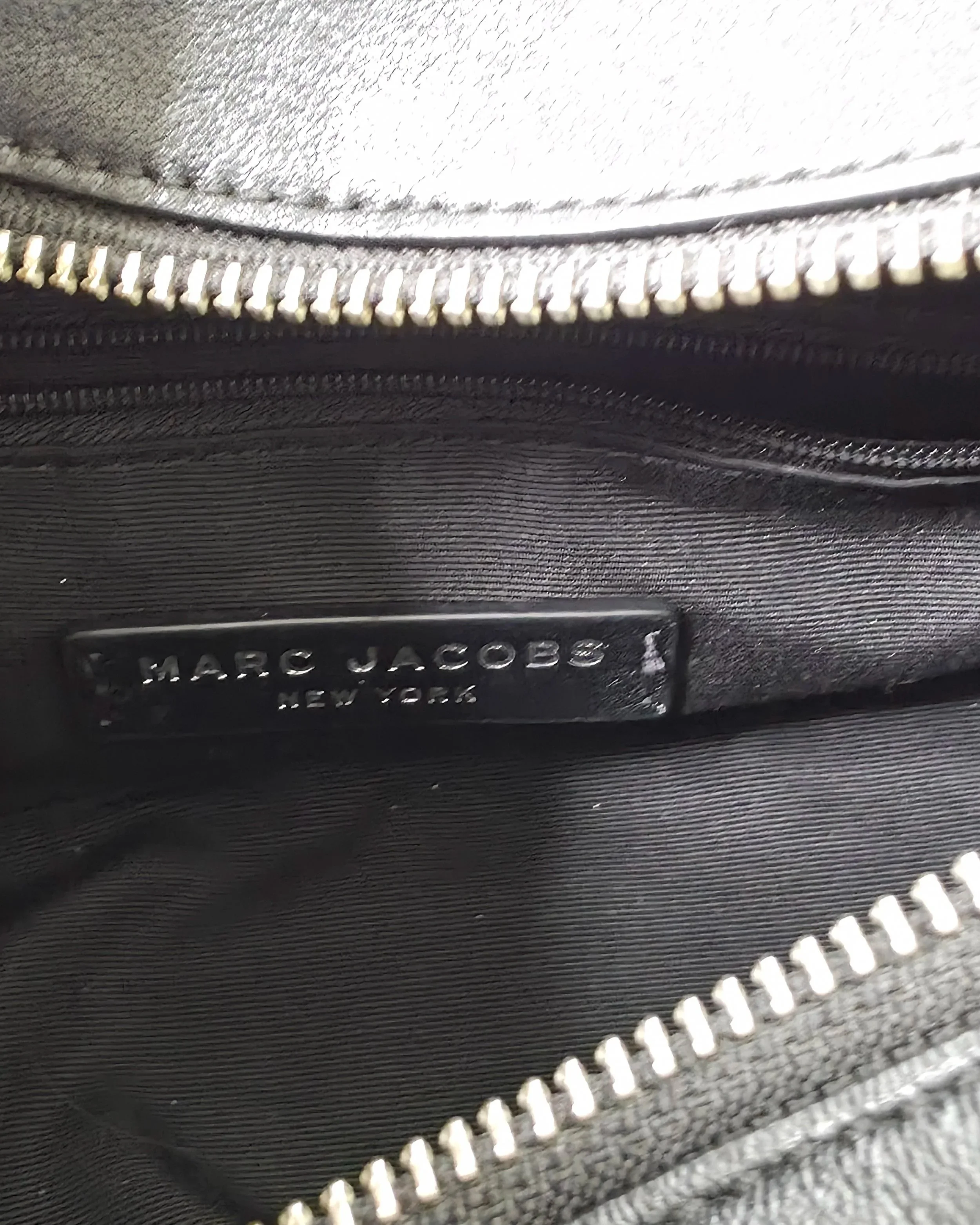 marcjacobsbaguette4.jpg