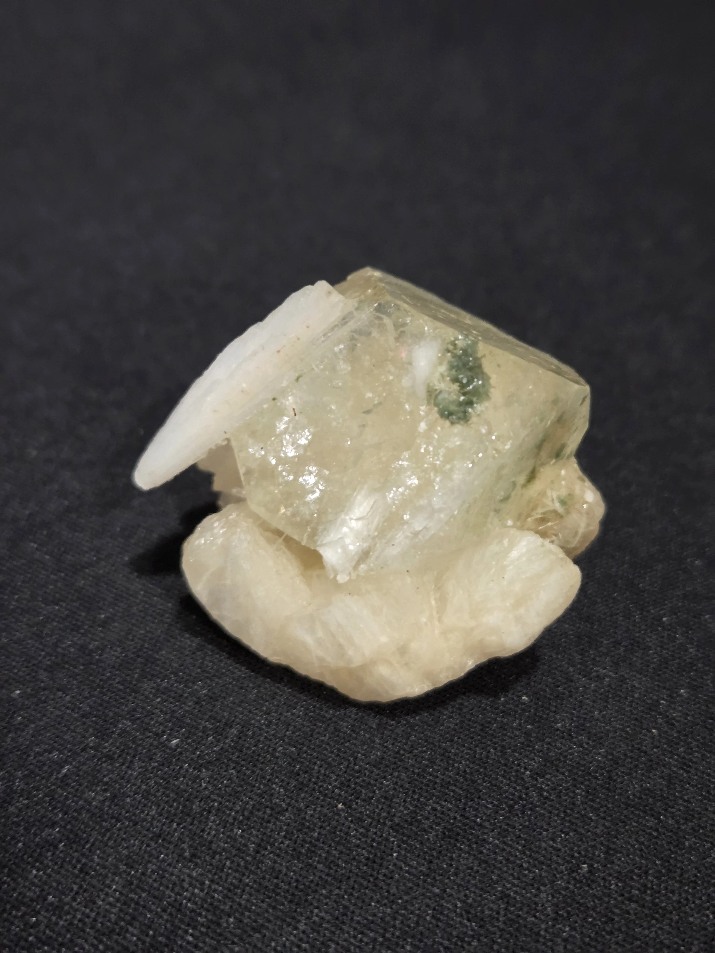 Scolecite Specimen DEW Flare | Natural Zeolite Crystal "Saber Tooth" with Green Inclusions | Crown, Third Eye & Heart Chakra Peace, Spiritual Connection & Gentle Joy | Divine Exchange Within