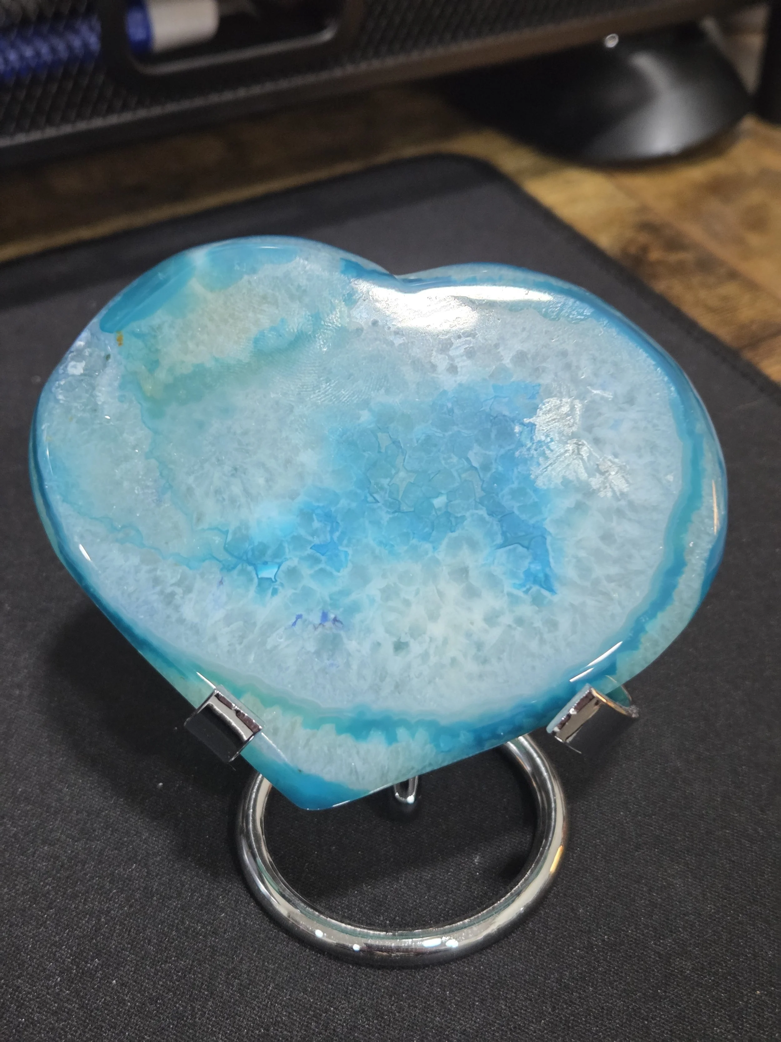 Dyed Druzy Agate Heart DEW Flare | Hand-Polished Natural Gemstone | Throat, Third Eye & Crown Chakra Harmony, Calm Clarity, Intuition & Peaceful Expression | Divine Exchange Within