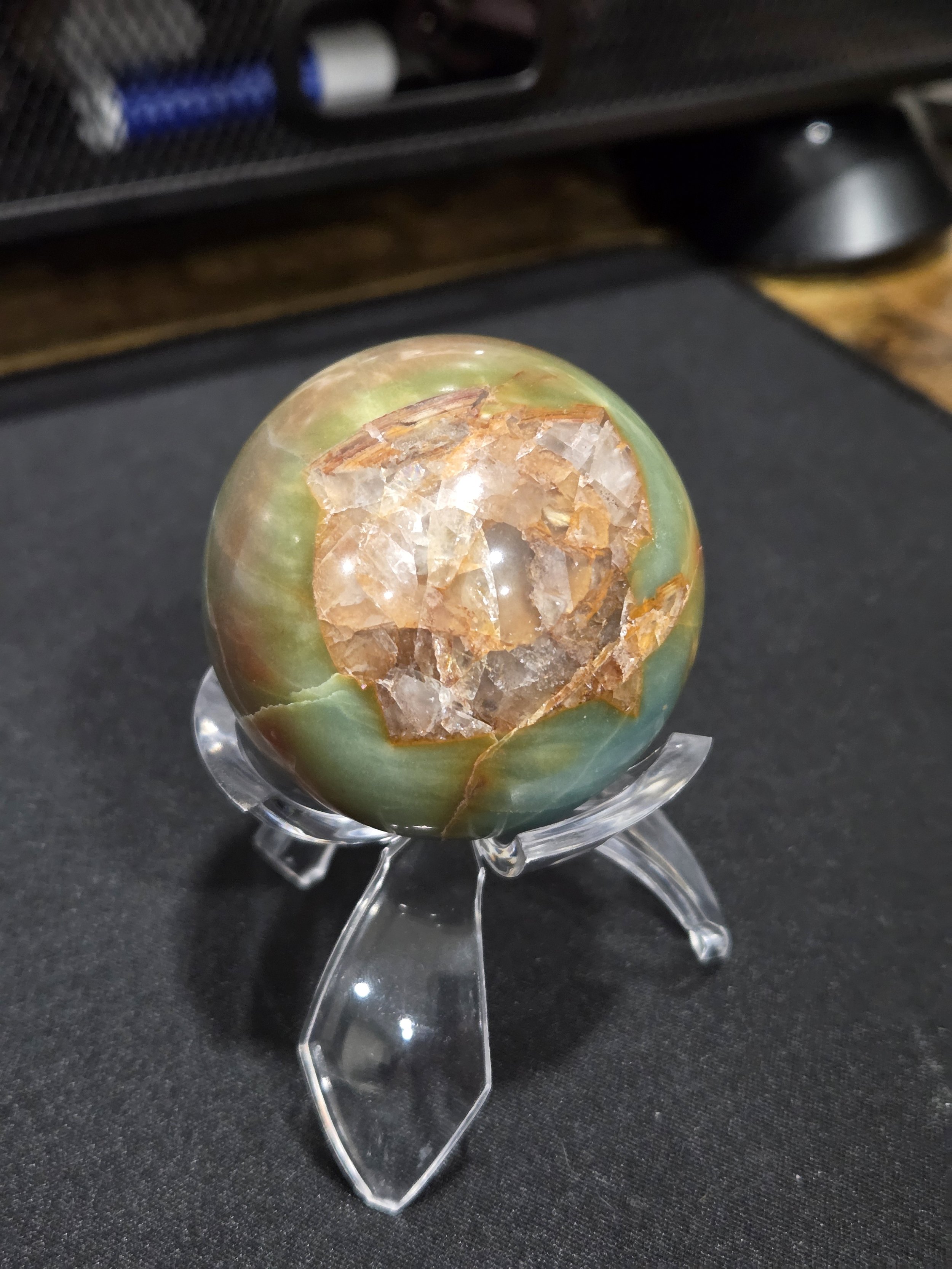 Caribbean Calcite DEW Flare Sphere | Polished Crystal Ball | Throat & Third Eye Chakra Calm Communication, Intuitive Clarity & Emotional Soothing | Divine Exchange Within