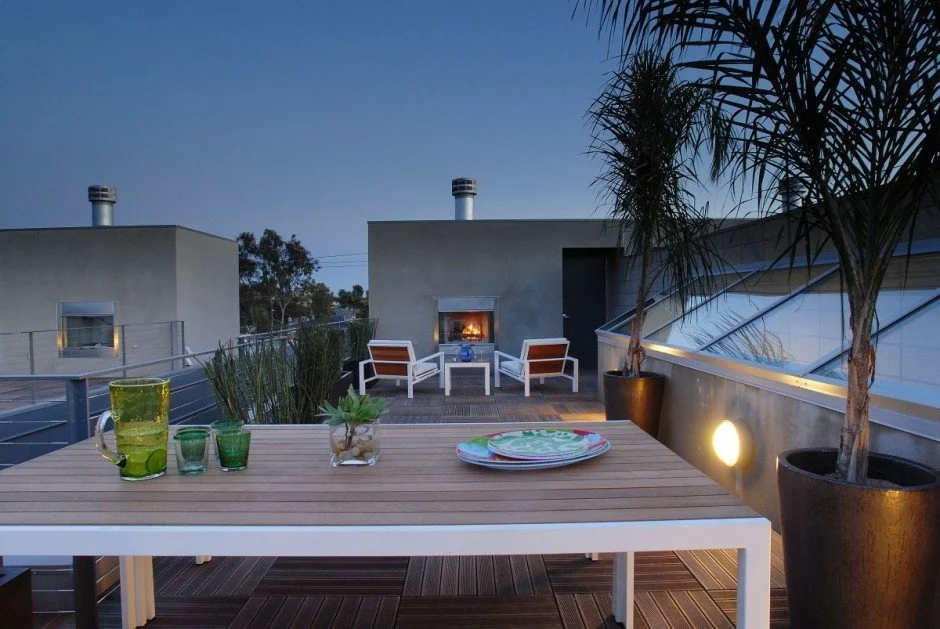 broadway outside.jpeg