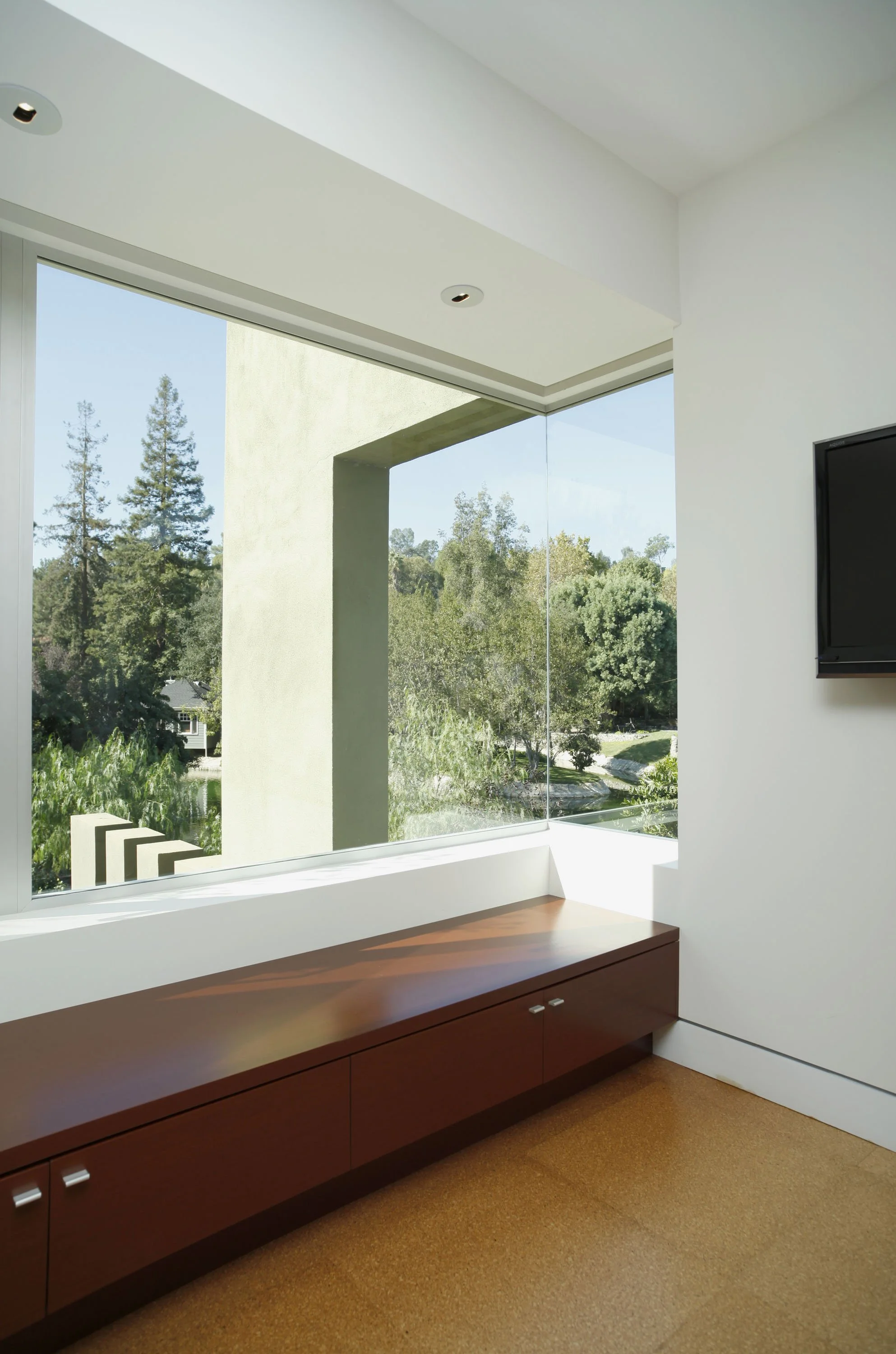 J-Arbor Dell Window Seat.jpg