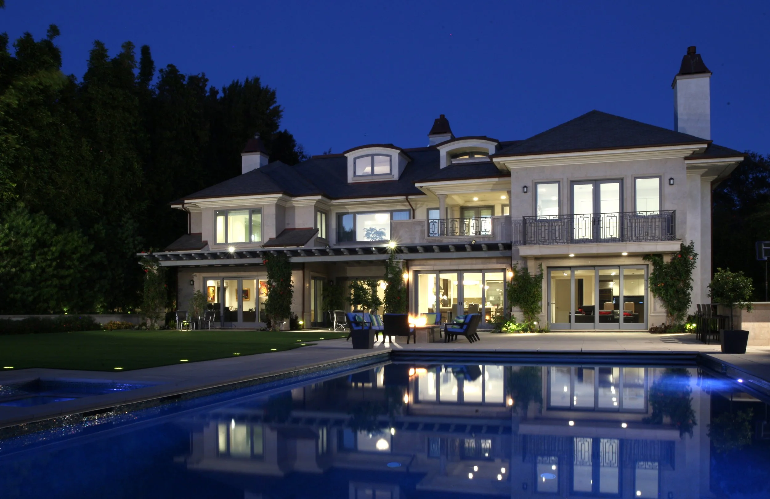 Rockingham Avenue Residence