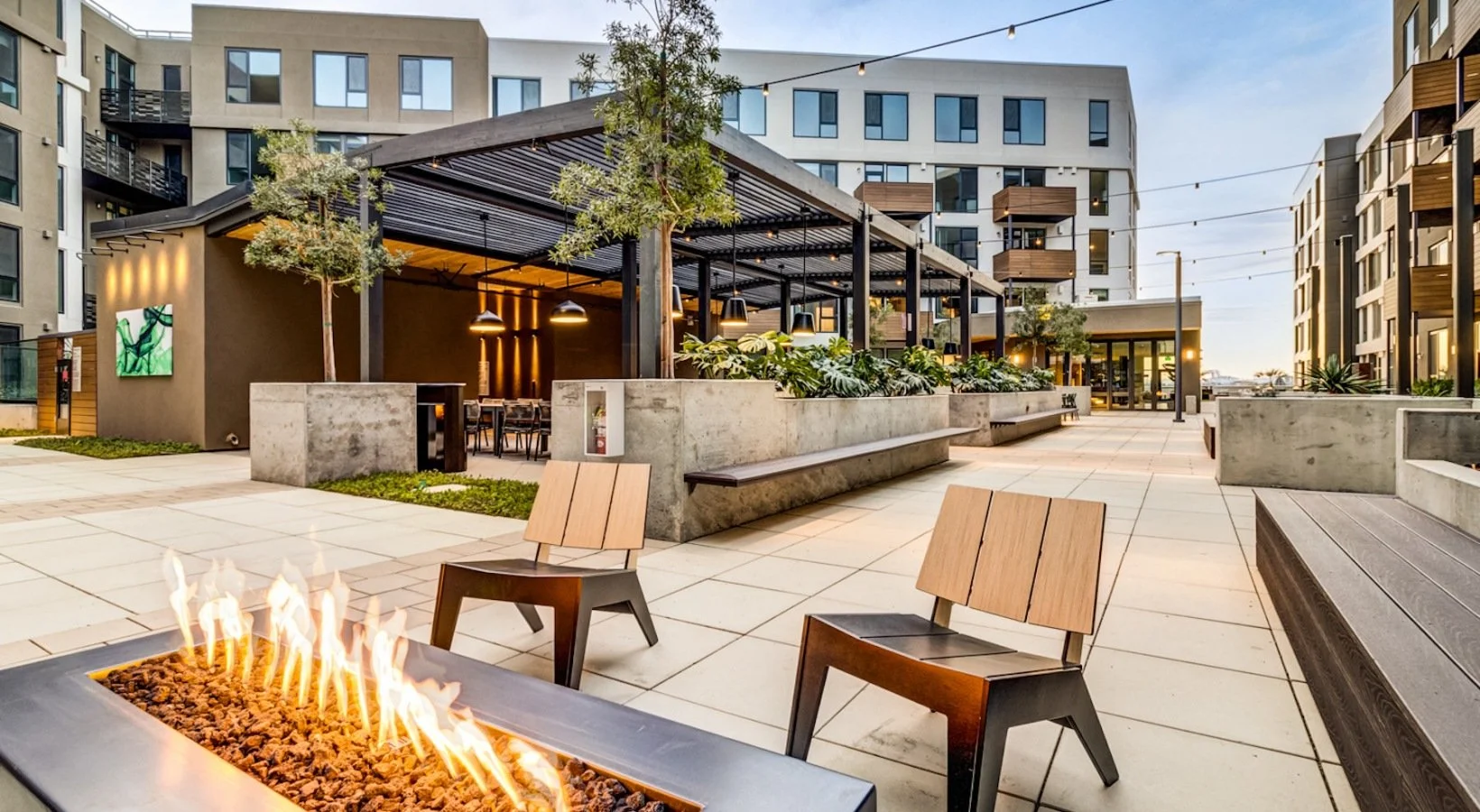 Commercial vs. Consumer Grade Outdoor Furniture: Why Specification Matters