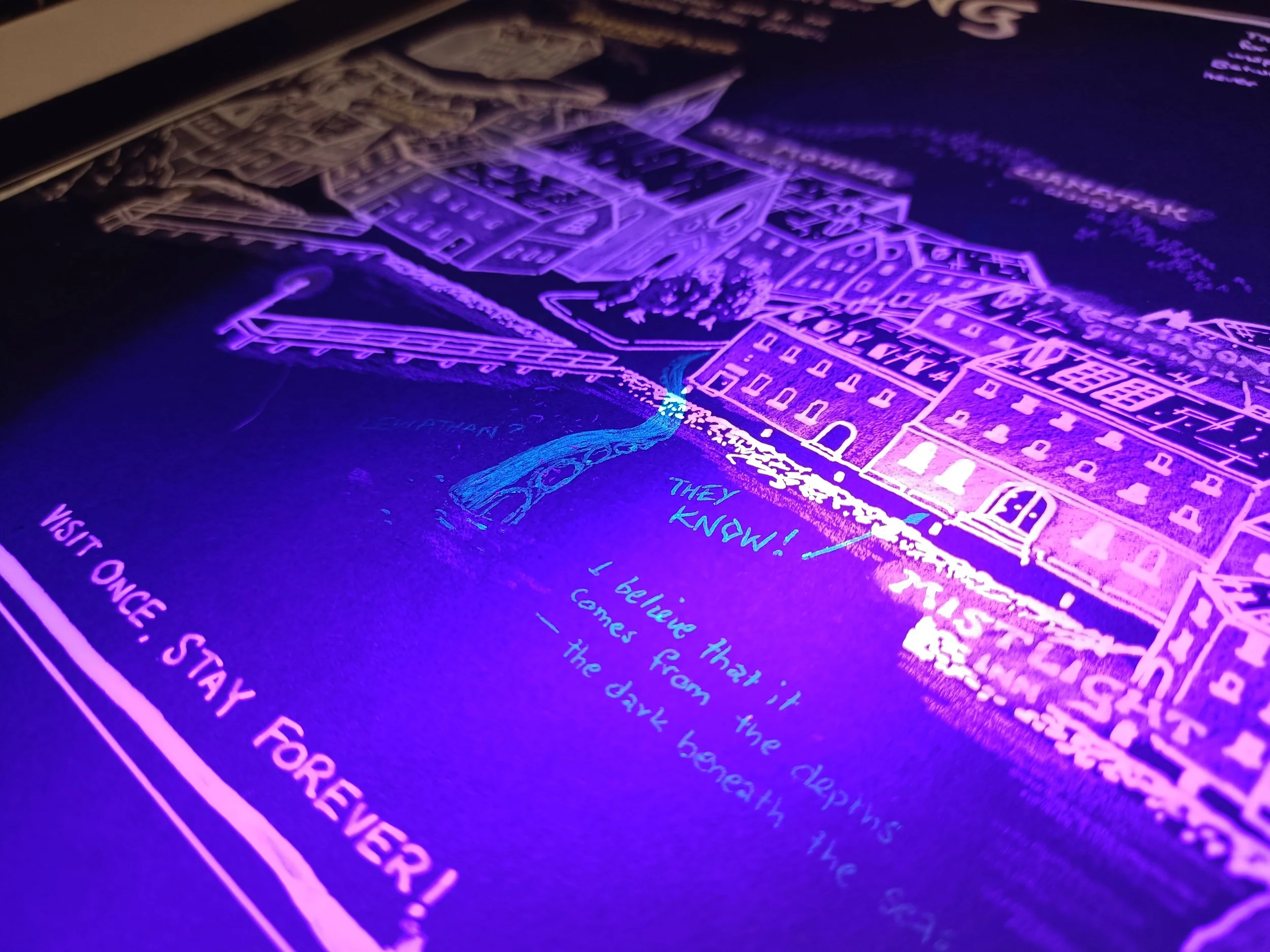 Lovecraftian Style | White on Black (w. UV-activated ink)