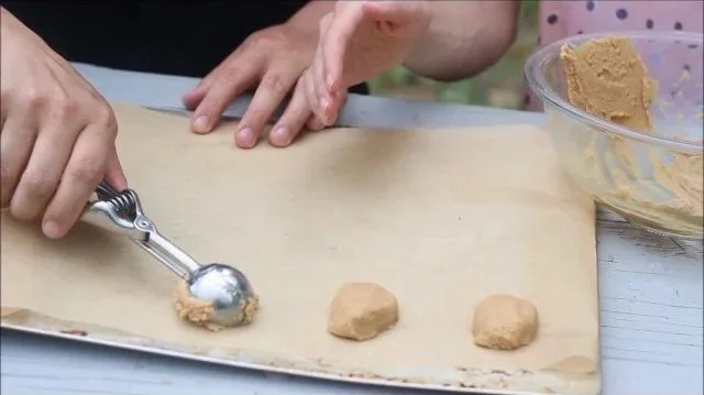 Healthy Chocolate "Peanut Butter" Easter Eggs