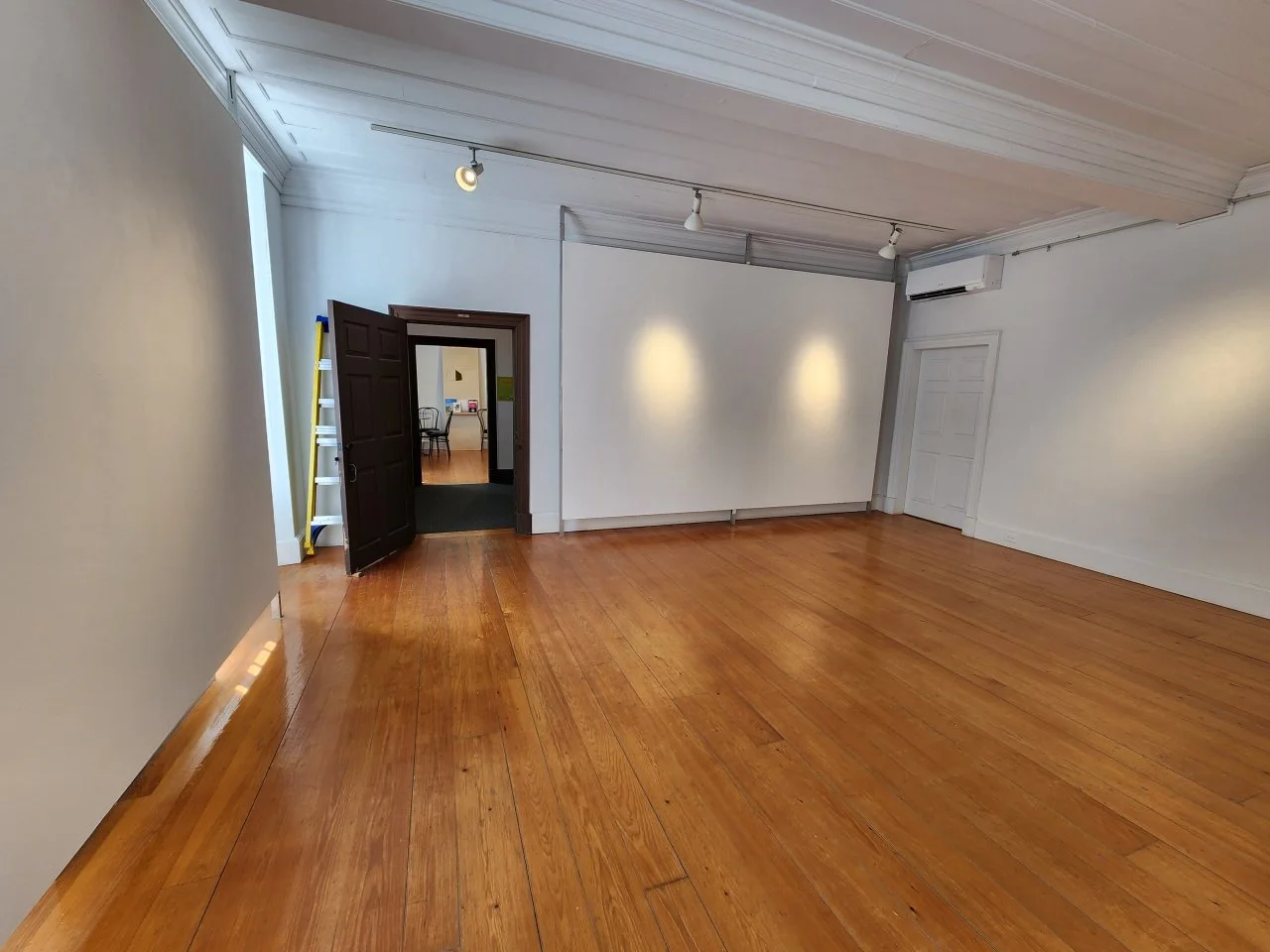 Salle 1 (rez-de-chaussée)