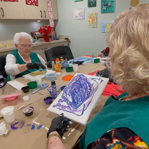 Healthy Aging Through Creativity: How Art Therapy Benefits Seniors
