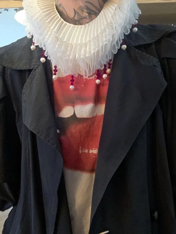 Got a weakness for oversized trench coats, especially one's with big puffy sleeves. 

Shop more of @seconddripclothing along with many more vintage sellers and makers at next week's @queenstown_fleamarket Sunday 22nd Feb @countrylanequeenstown 

#sus